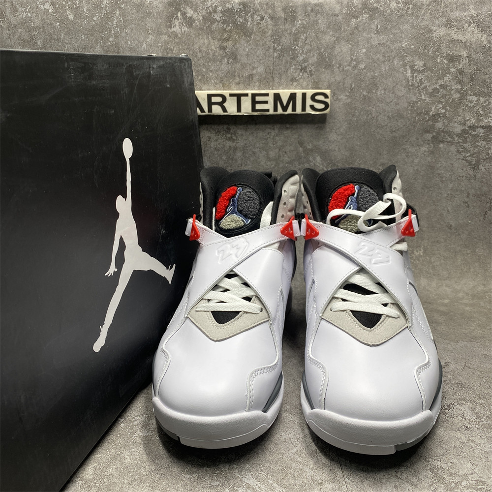 AIR JORDAN 8 RETRO 