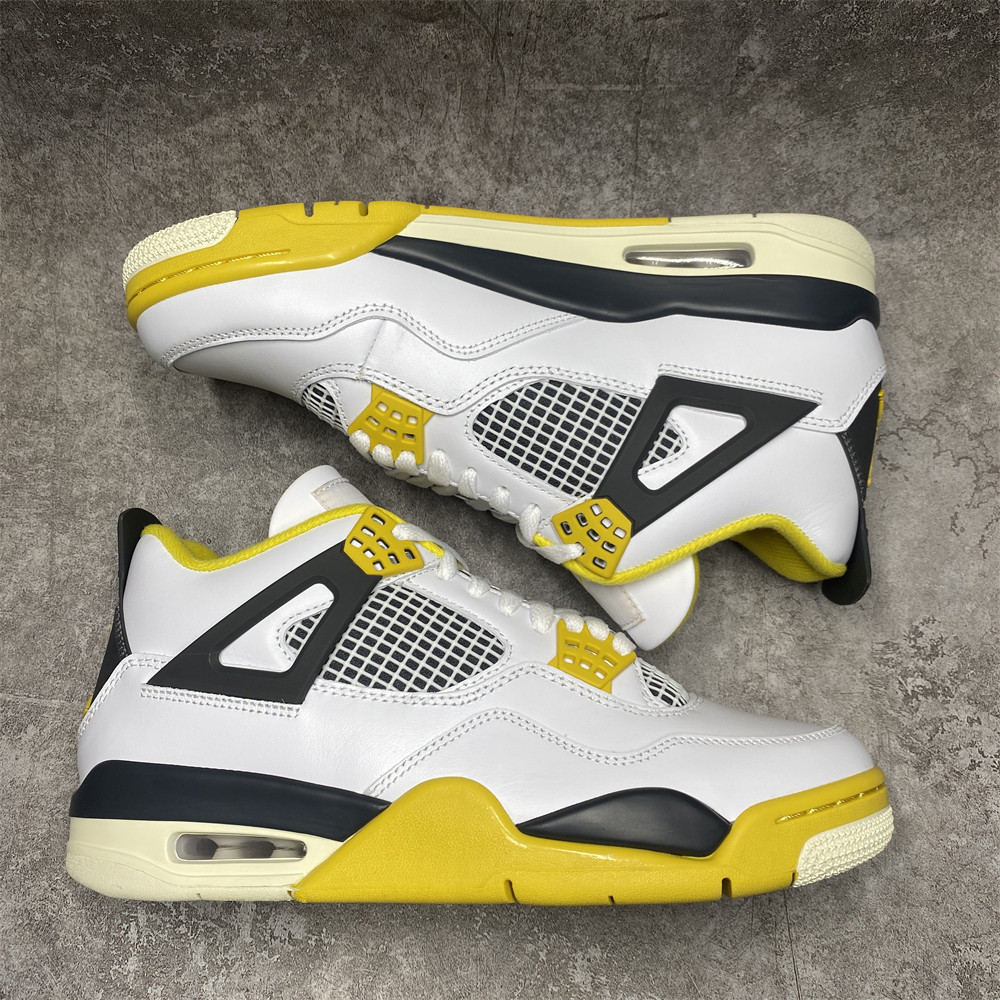 WMNS AIR JORDAN 4 RETRO 
