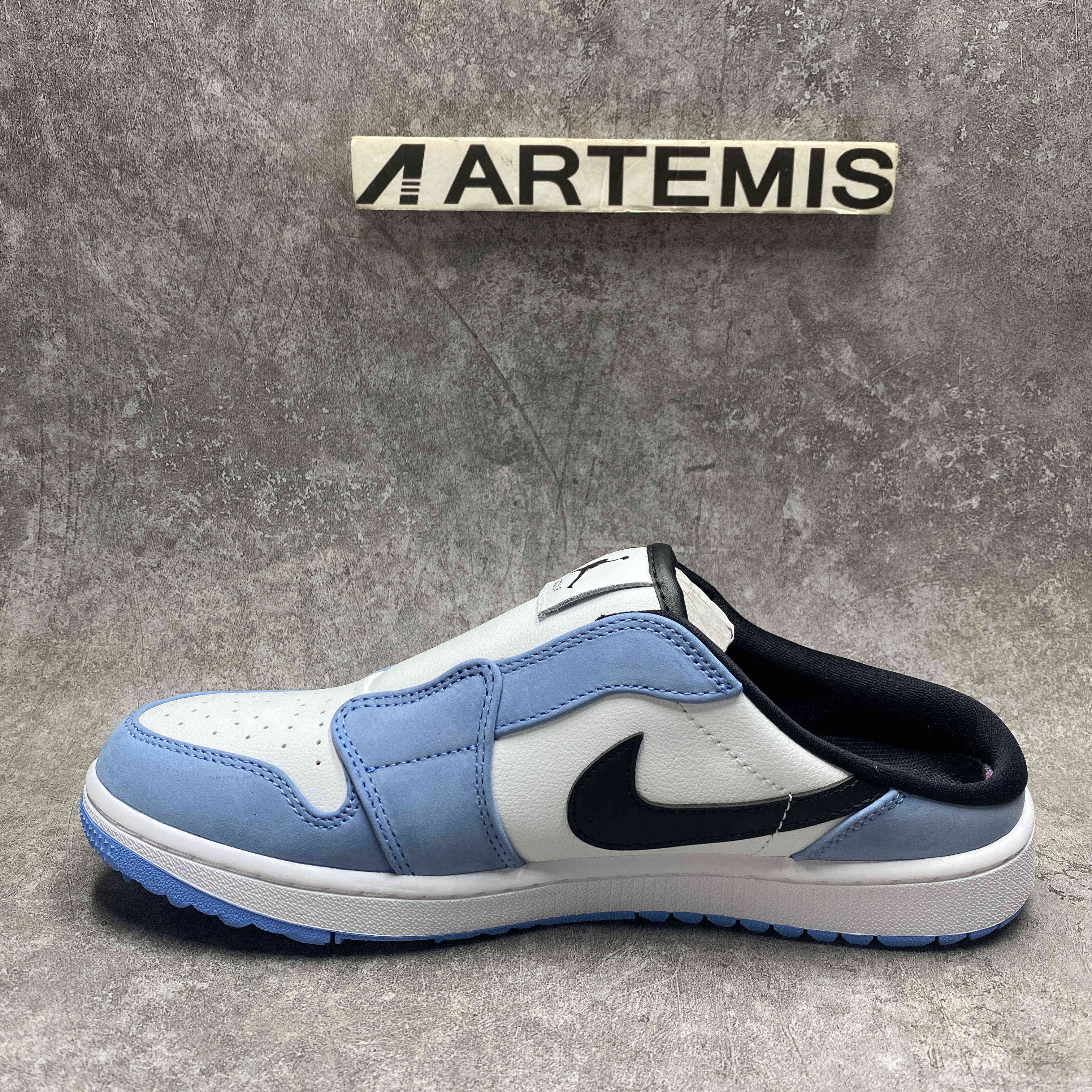 UA AIR JORDAN MULE GOLF UNIVERSITY BLUE NOW AVAILABLE