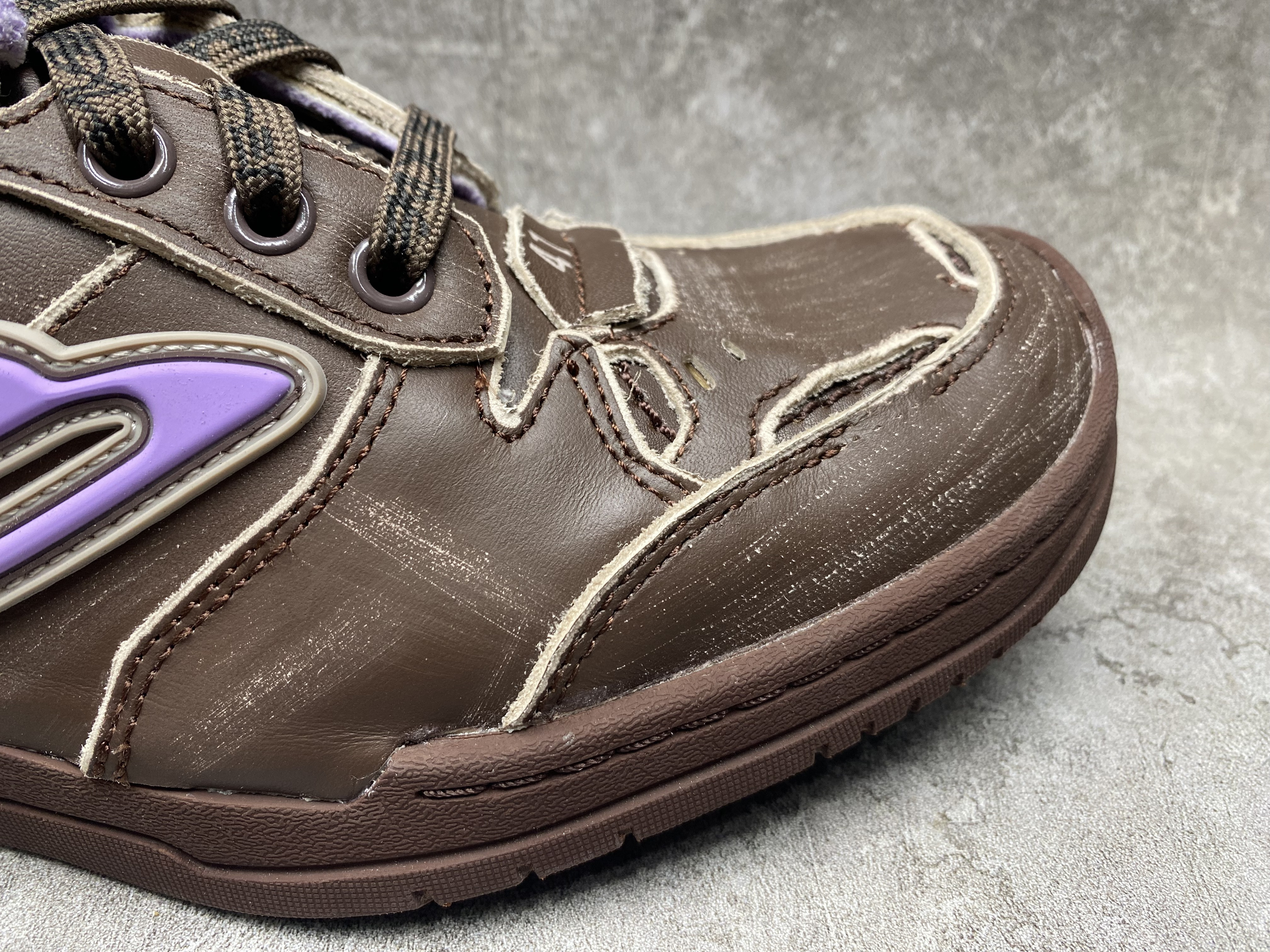 ua Ba*len*cia*ga hamptons medium worn-out sneaker in brown/lilac(run one size large)