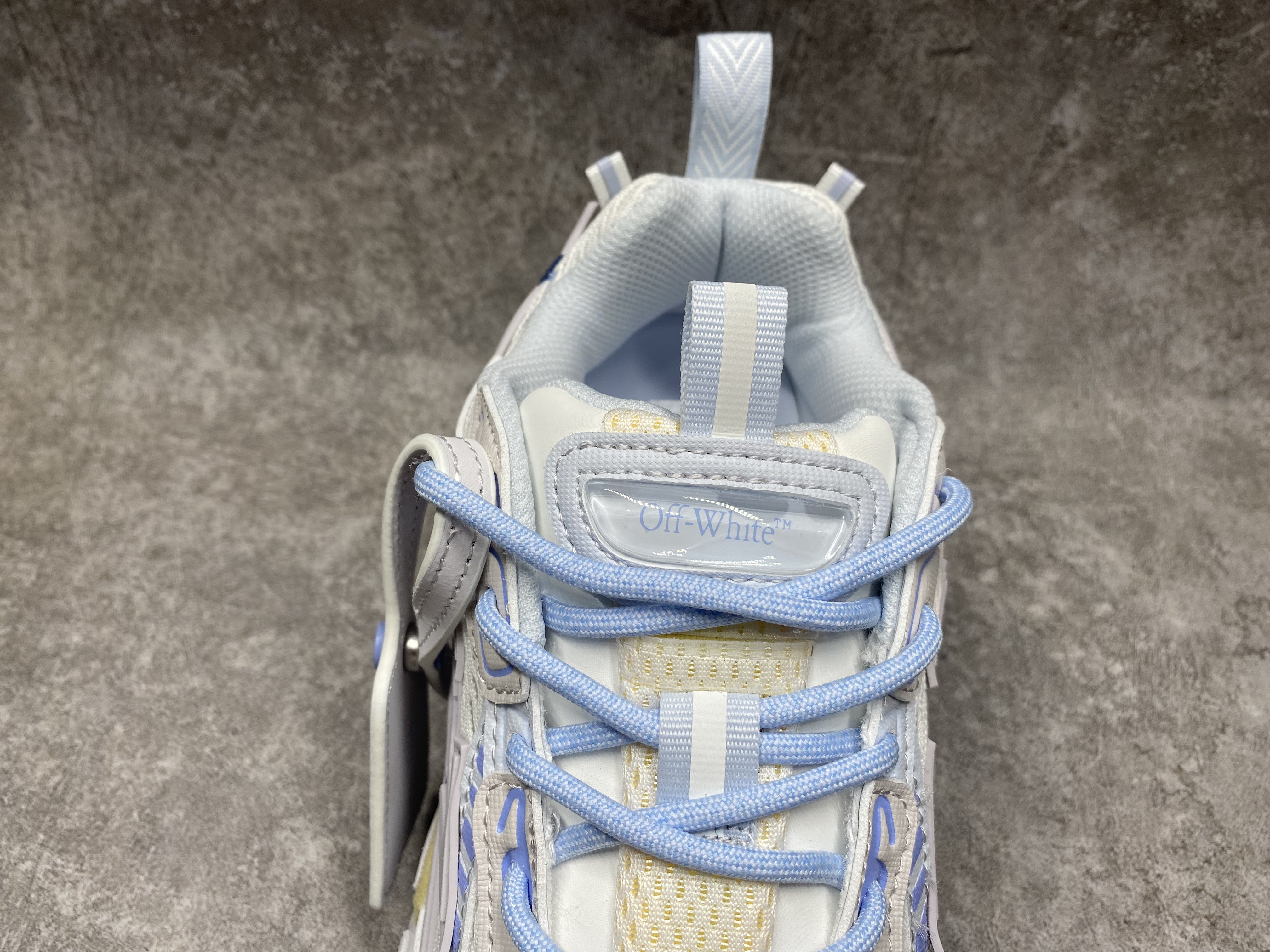 UA Off-White "BE RIGHT BACK"