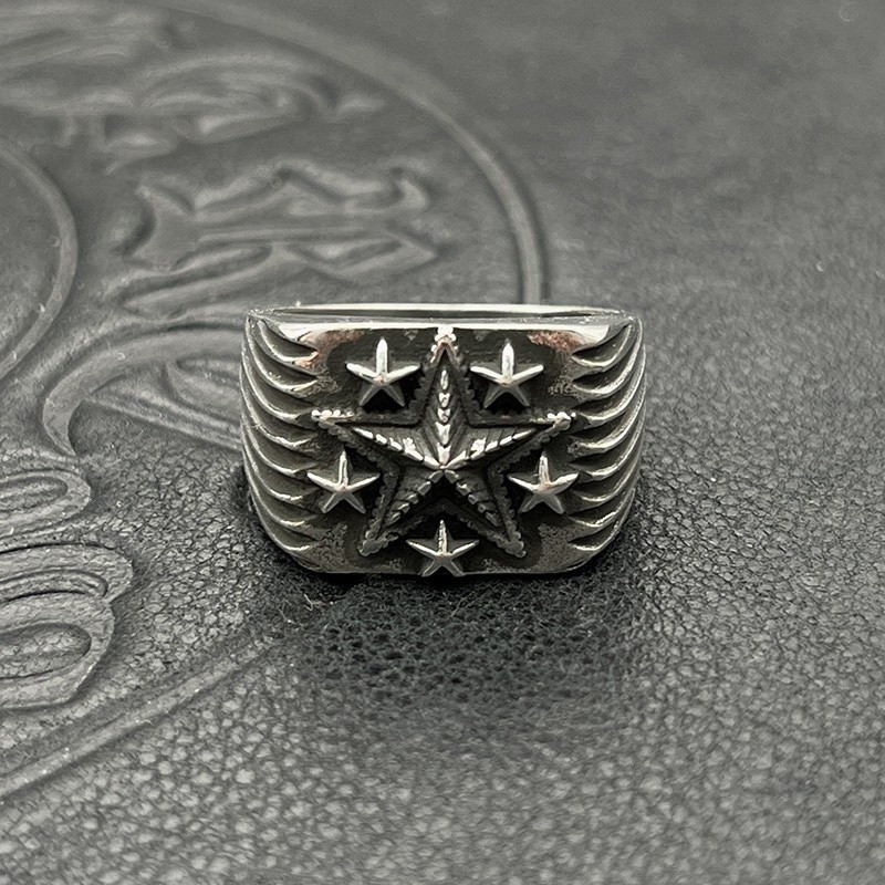 Ch**me He**ts star ring