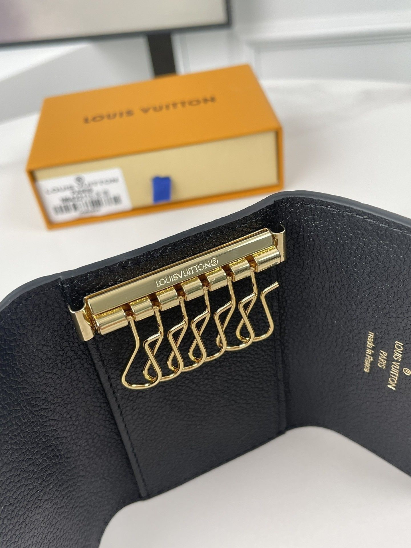 LV Key Holder M64421