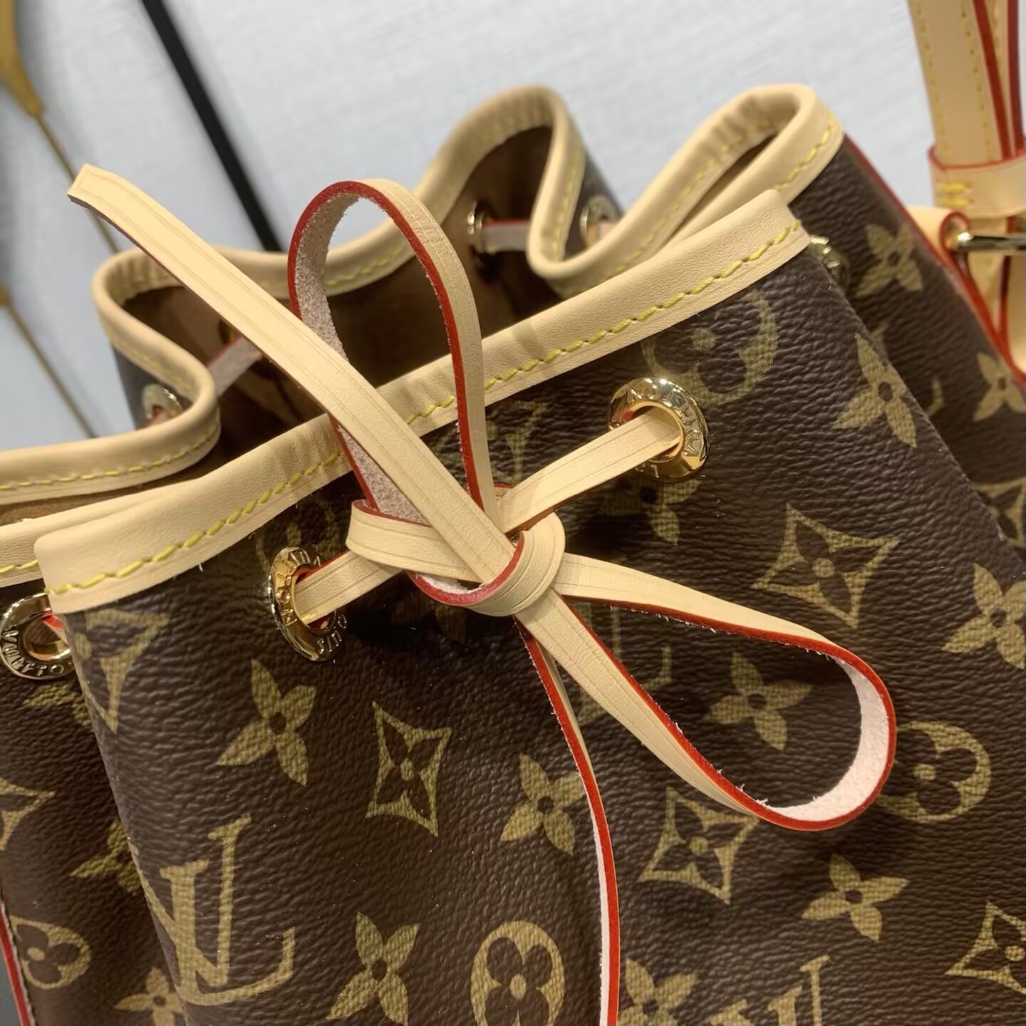 LV Petit Noé M46984 27x21x27cm