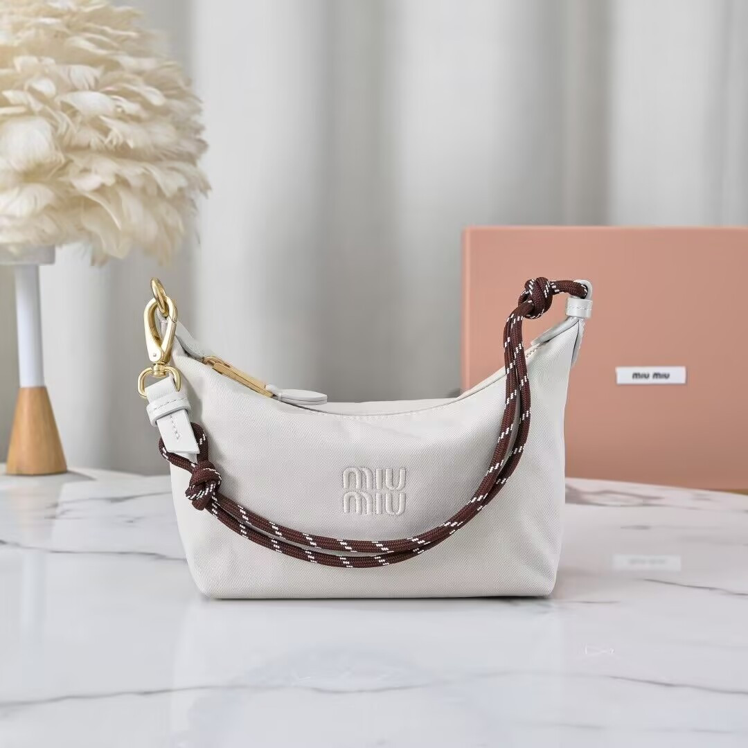 Miu Miu Gabardine pouch 14x18.5x10cm