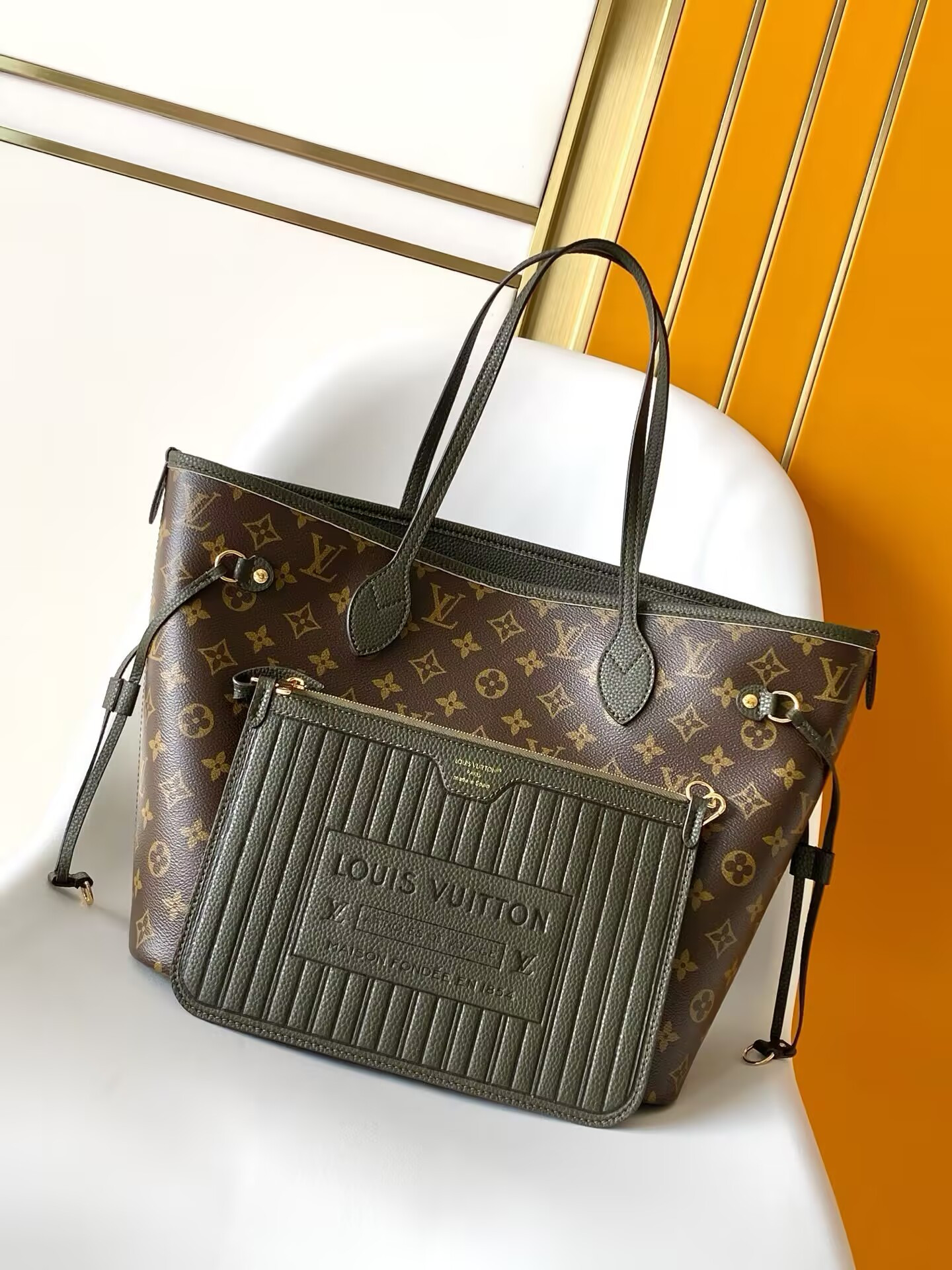 LV Neverfull MM M25664 31x28x14cm Without Box