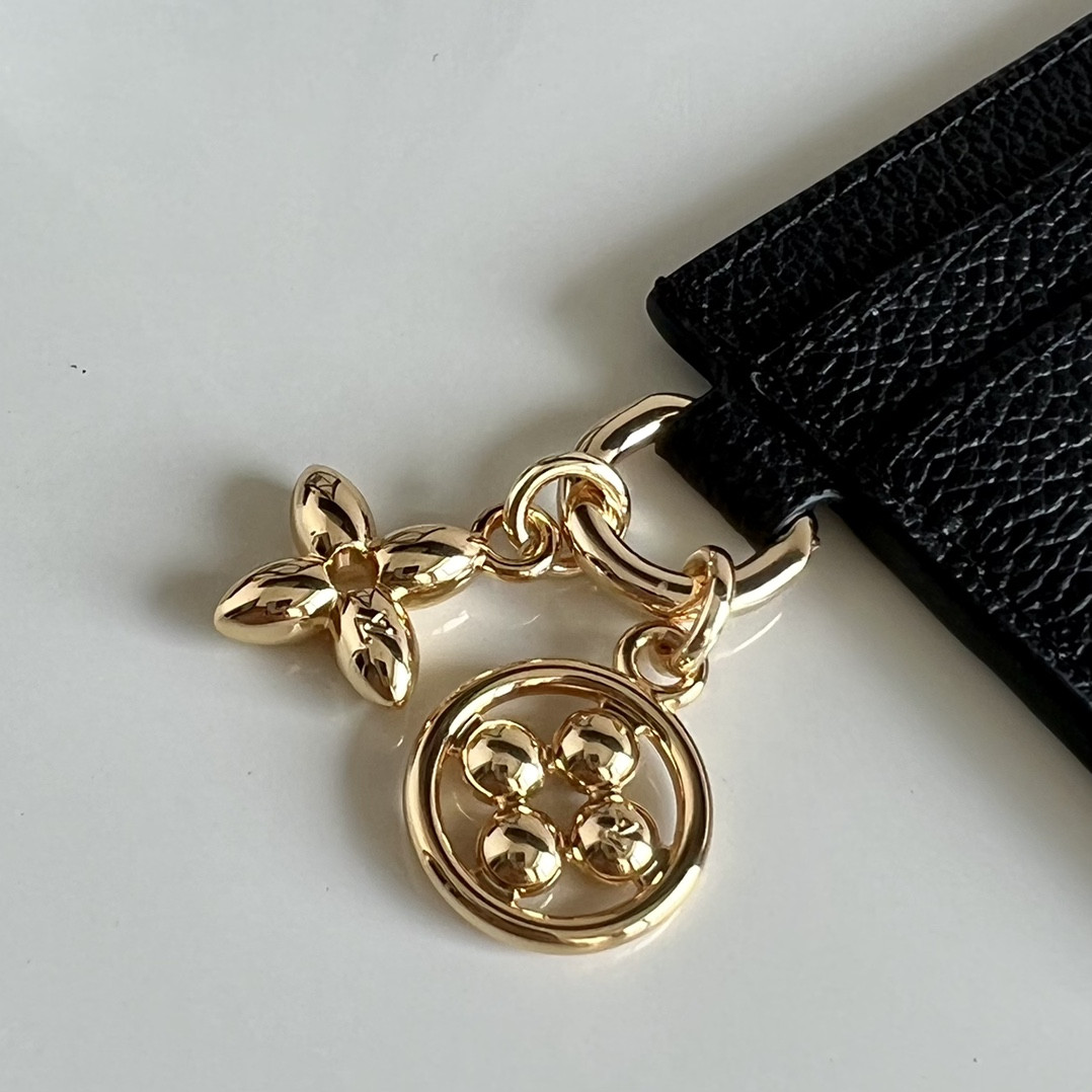 LV Charms Card Holder M82739 10x7x0.3cm