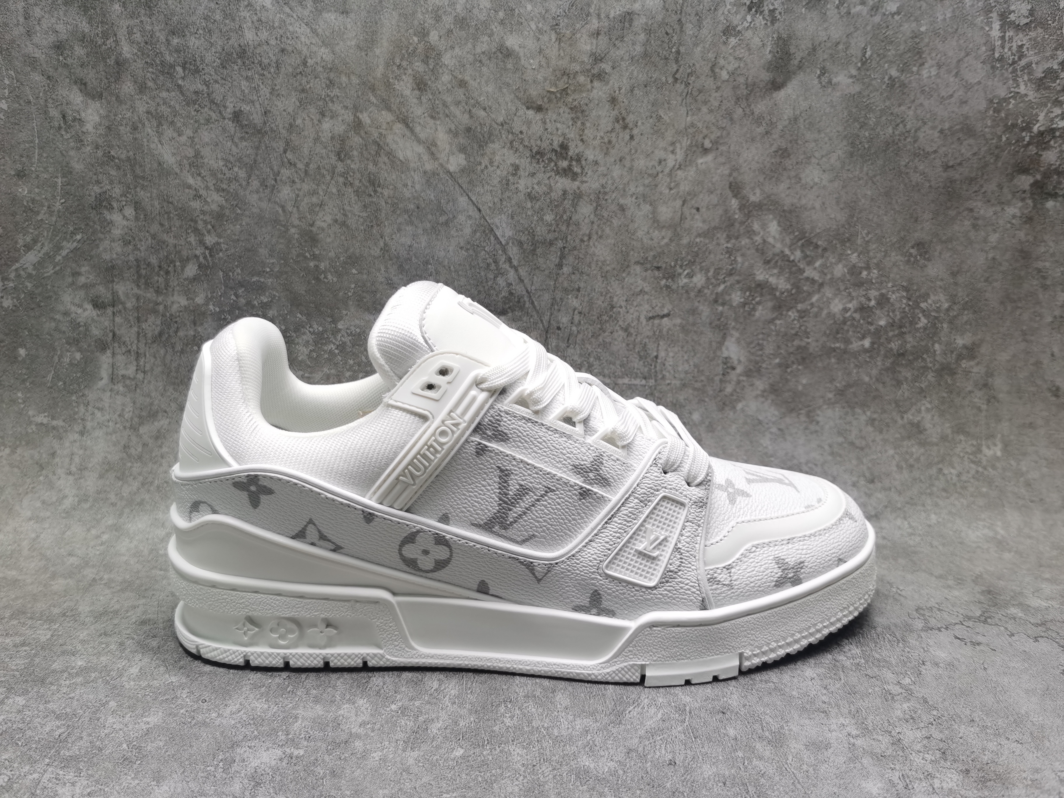 UA LV Trainer Sneaker