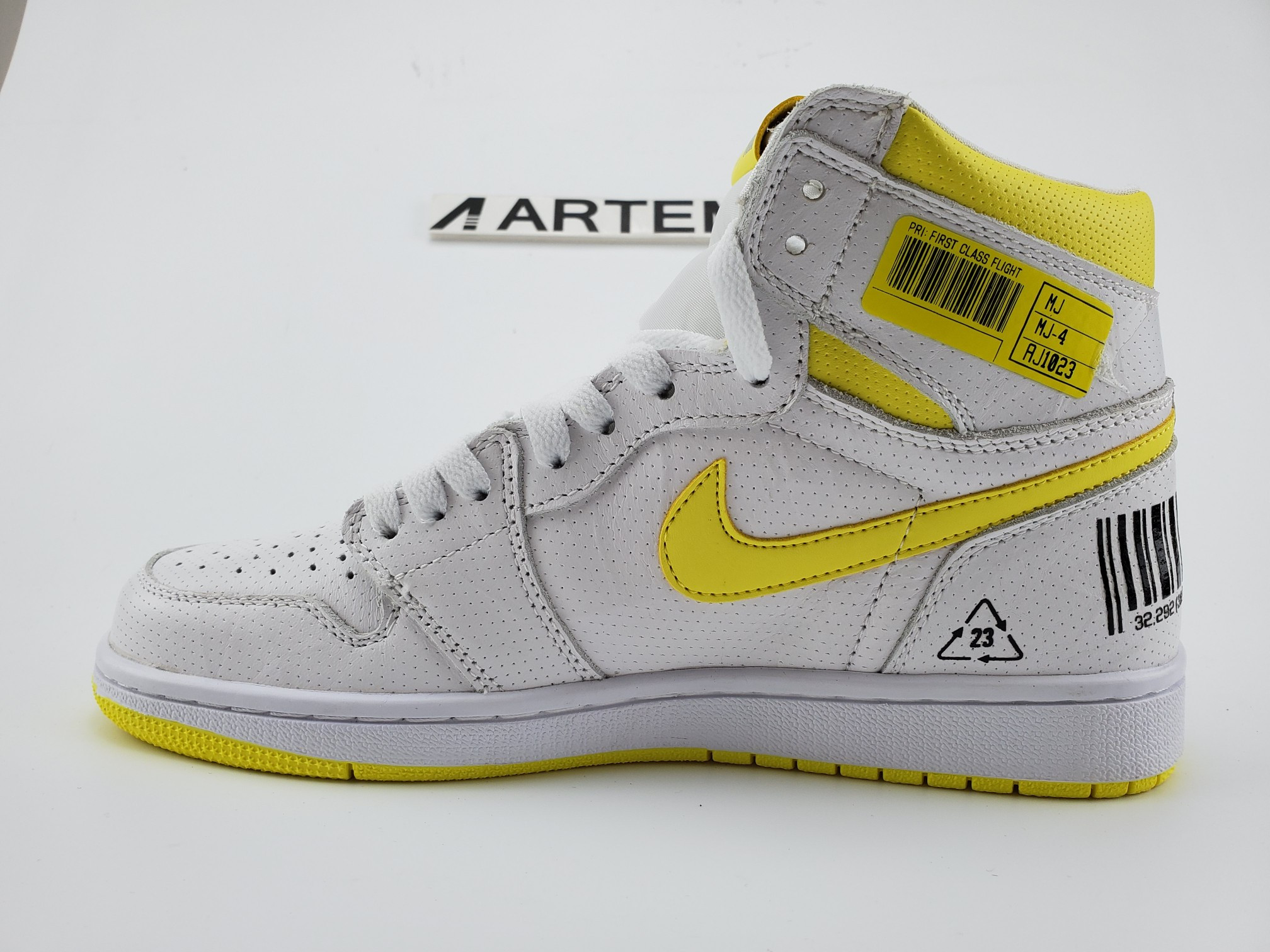 Air Jordan 1 High  “First Class Flight”