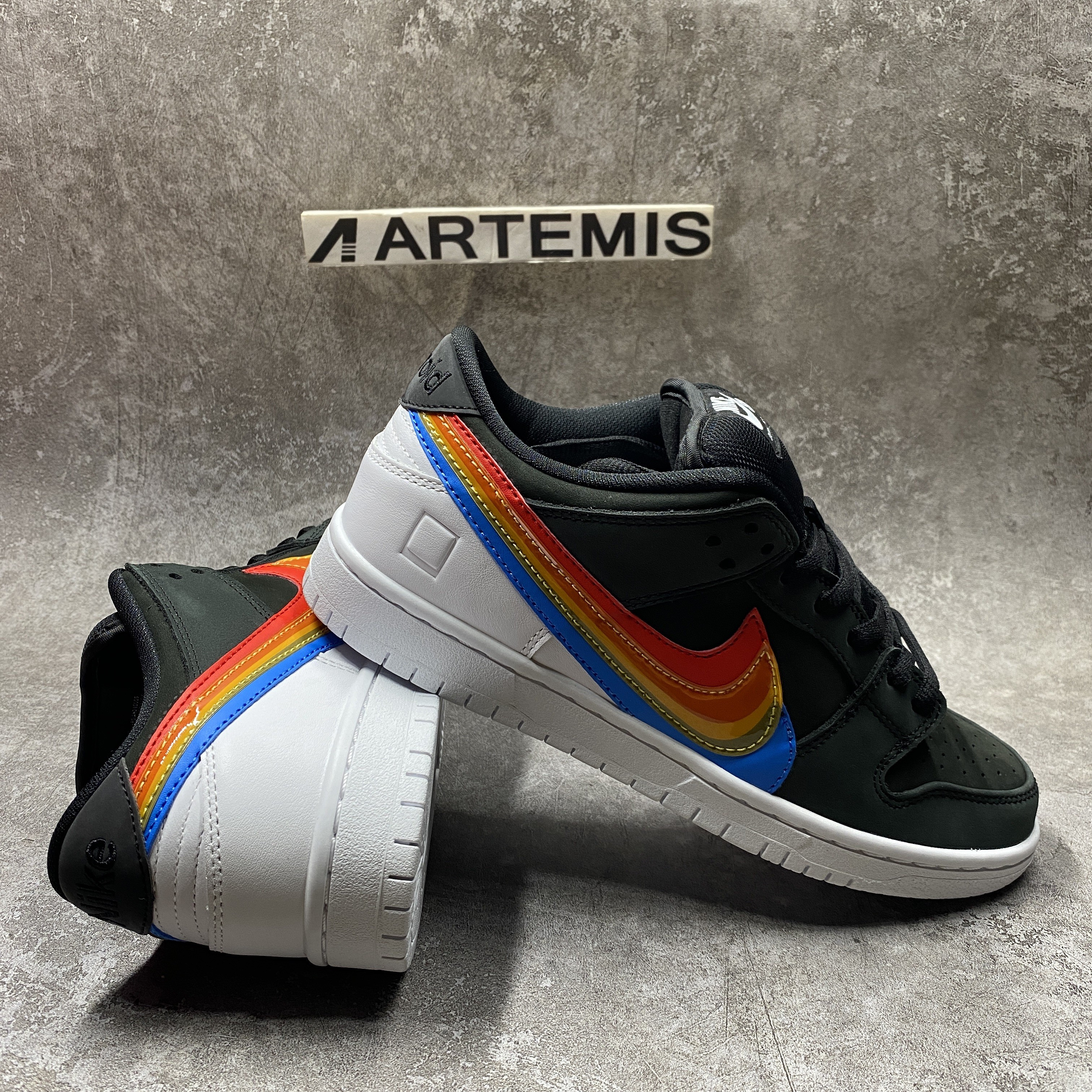 Nike SB Dunk Low X Polaroid