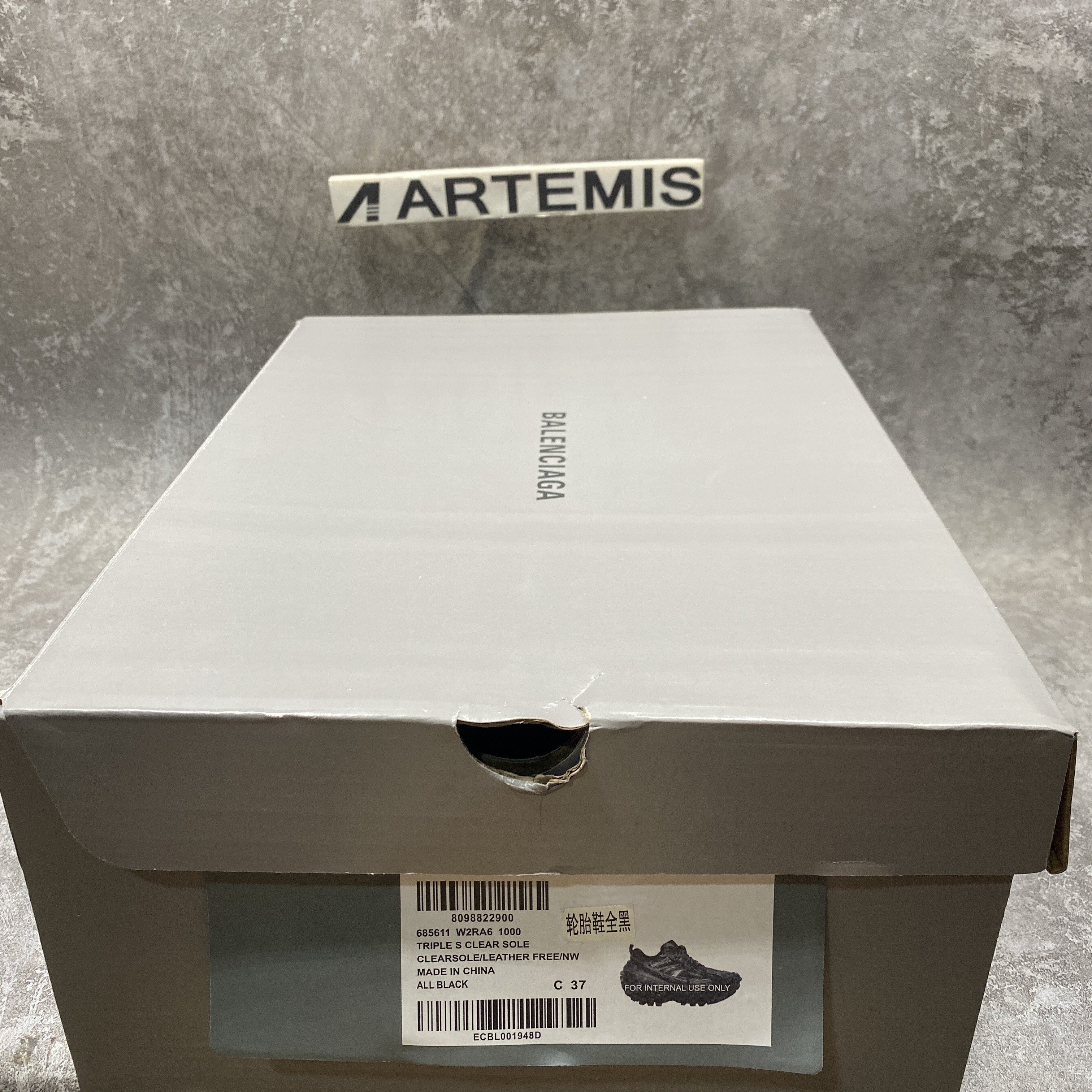 Balenciga Defender Black