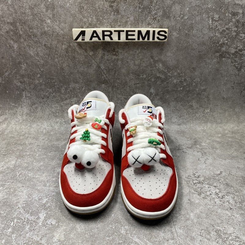 Nike Dunk Low SE Merry Christmas