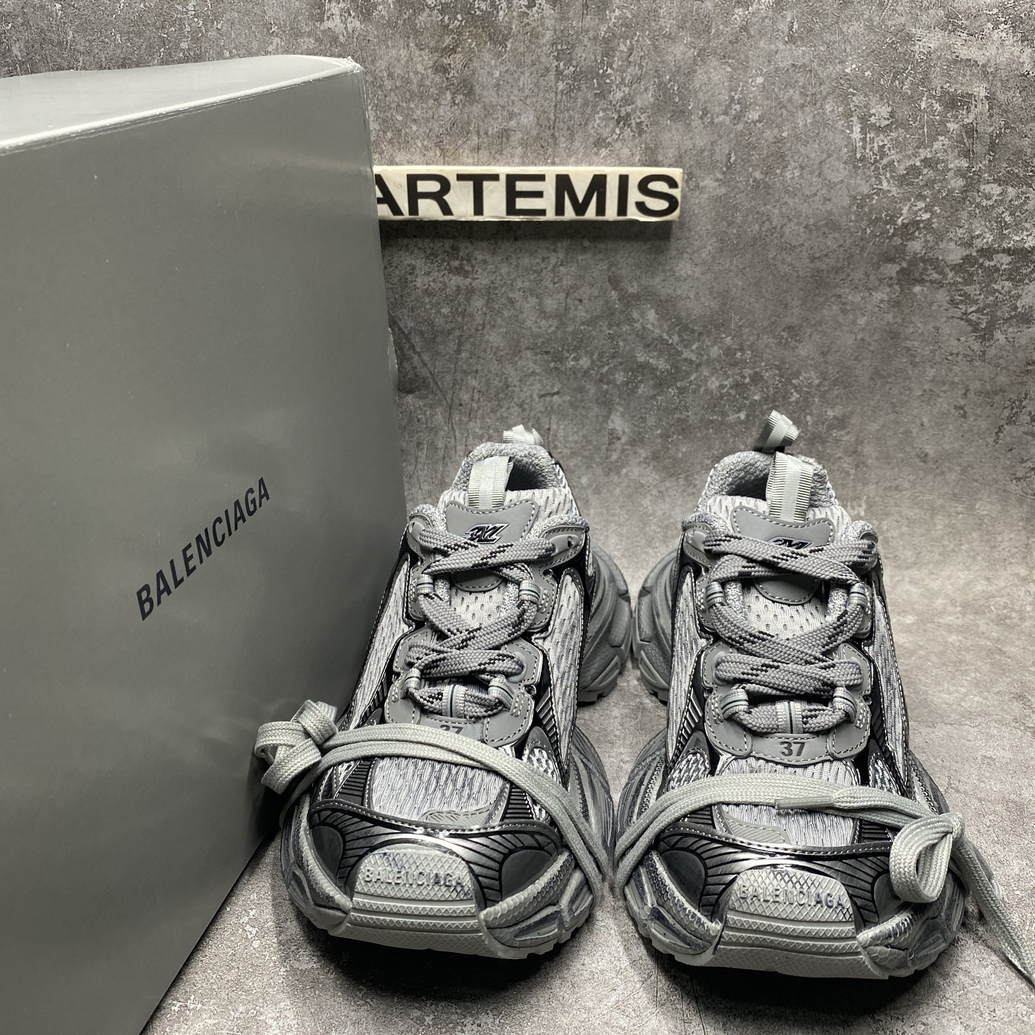 Balenciga 3XL Low-Top Mesh Sneakers Grey Black