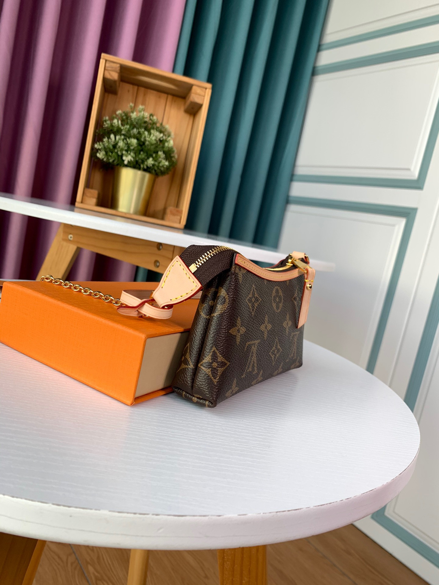 LV USED CHAIN BAG M45416