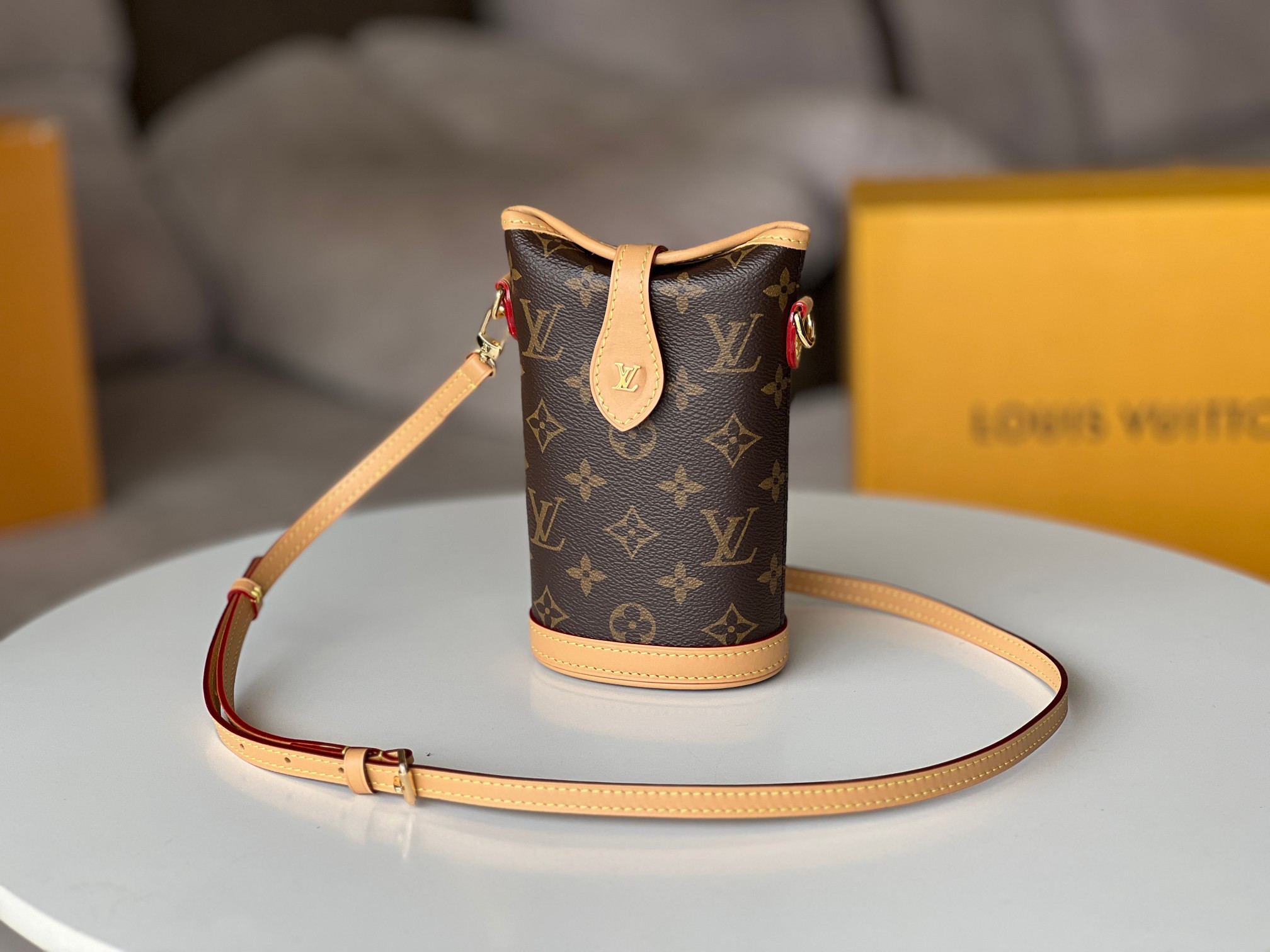 LV Fold Me Pouch M80874 14.5x18x6.5cm