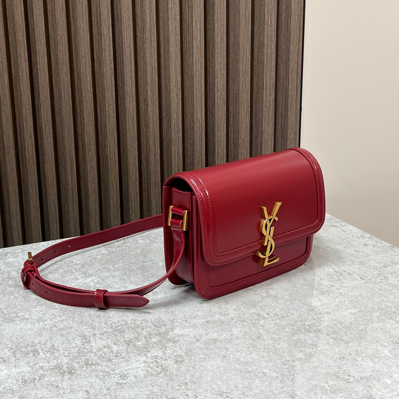 y*l solferino small satchel in box Sa**t Lau*nt red 7.4 x 5.1 x 1.9 inches