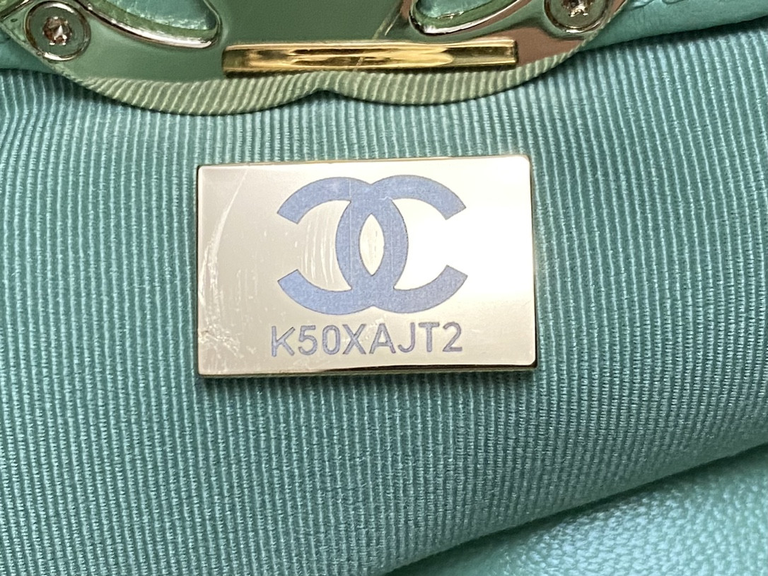 Ch*el shopping bag shiny lambskin & gold-tone metal light green 35x39x8cm