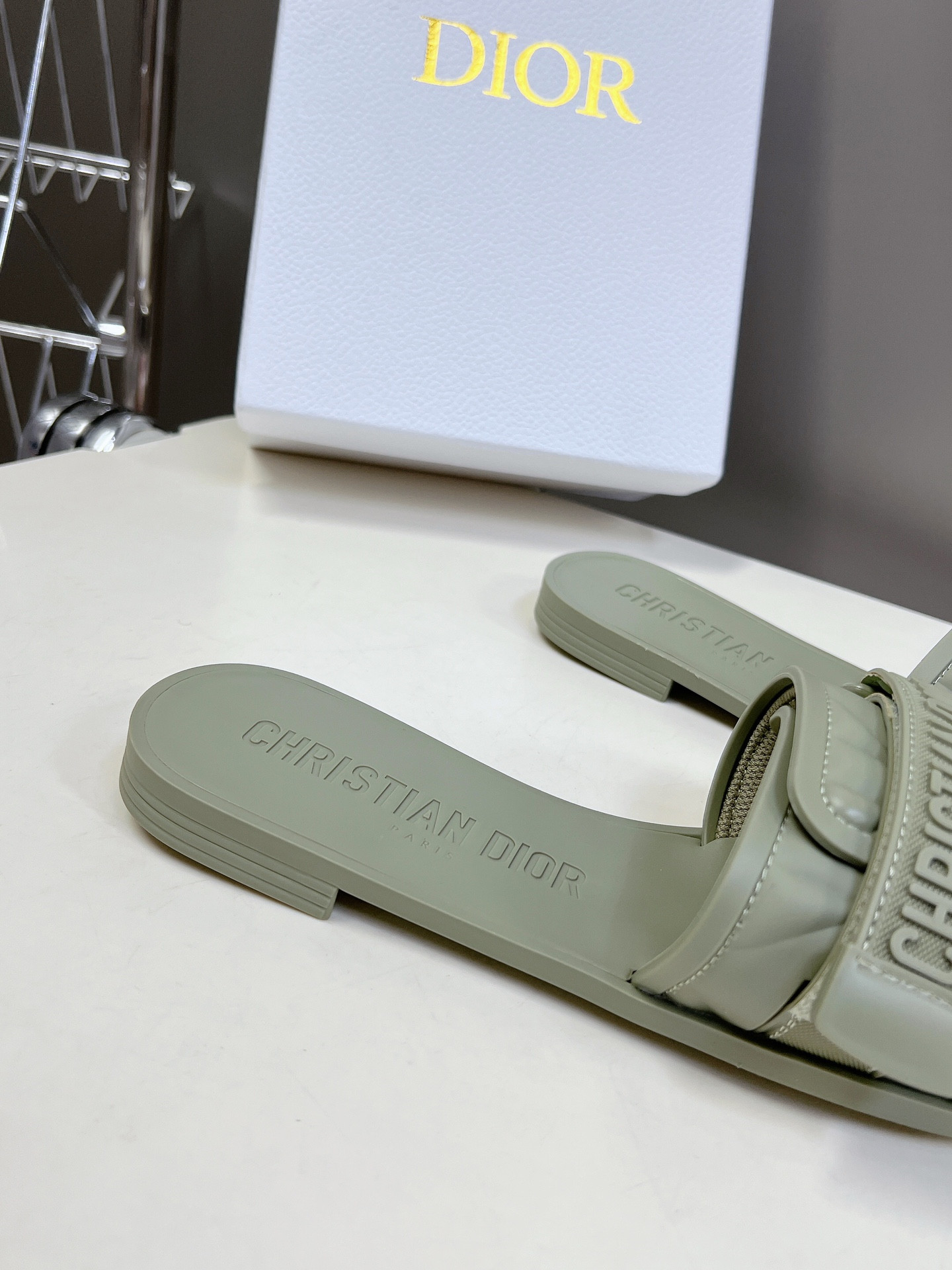 UA Dio(r)evolution Slide