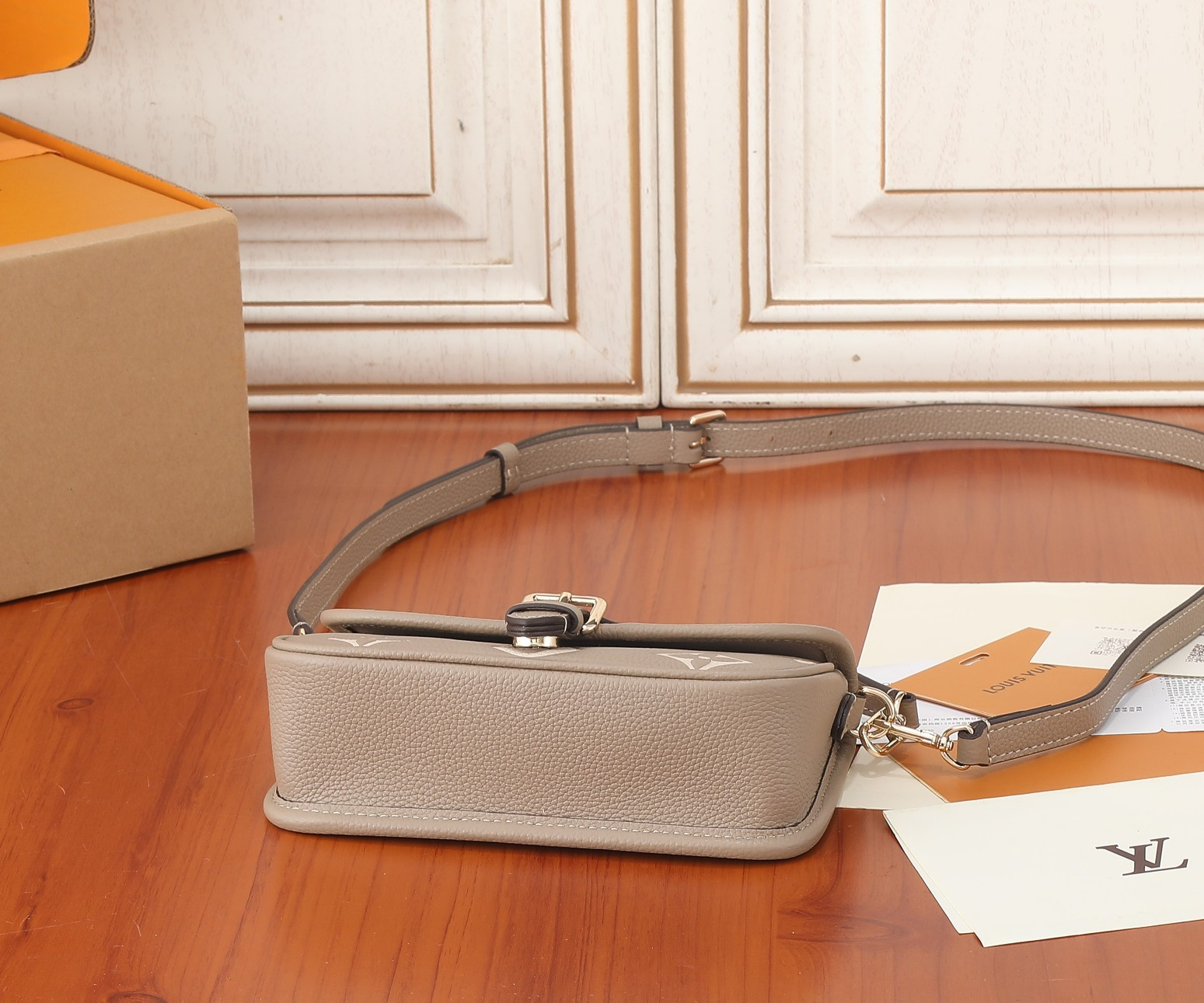 LV Nano Diane M83300 7.5 x 4.1 x 2.4 in