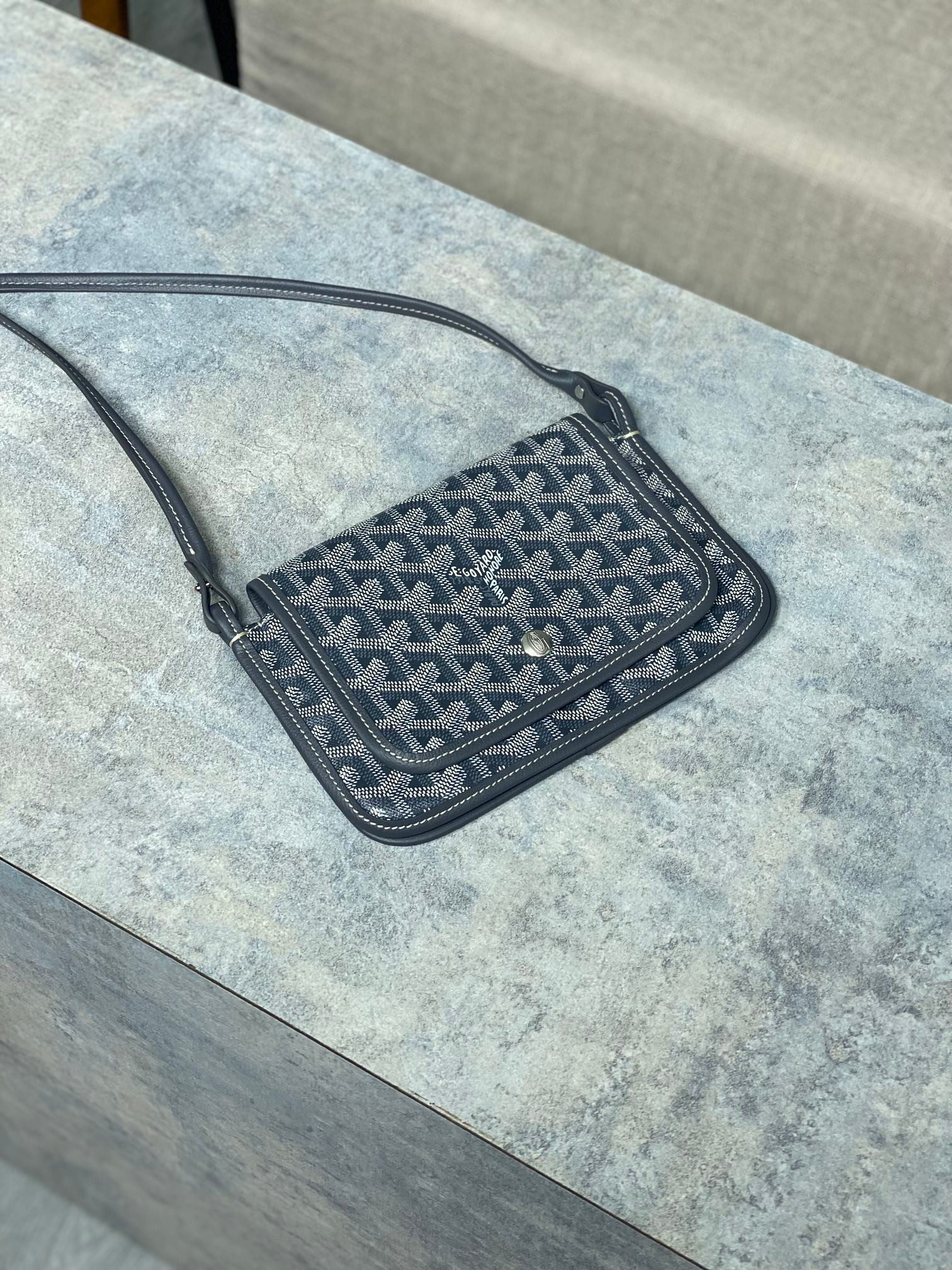 Go*ard plumet pocket wallet 21x14x2.5cm