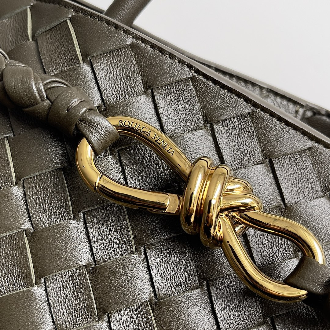 bo*te*ga Ve*ne*ta medium andiamo 32x25x11cm