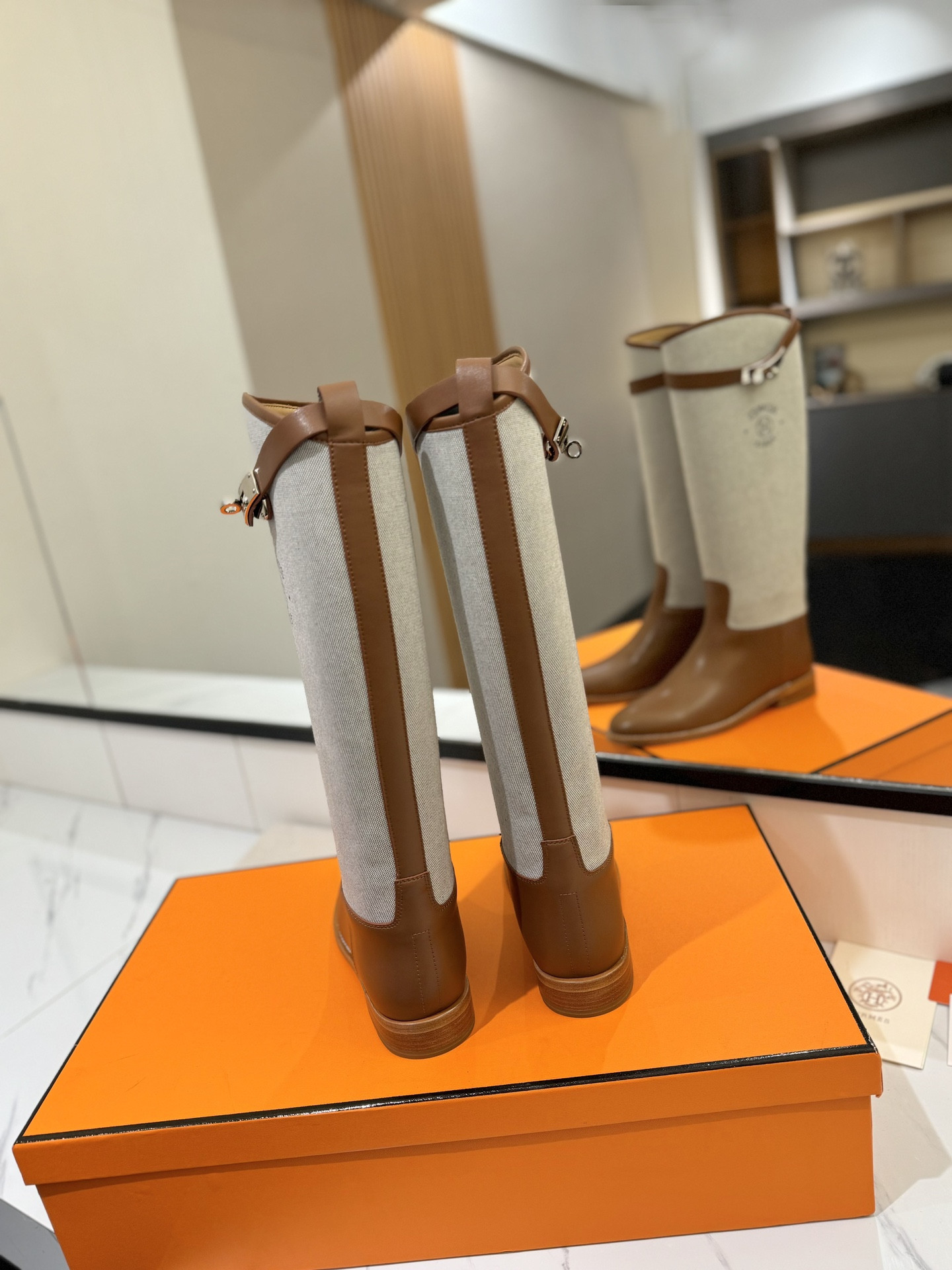 ua H**me5 jumping boots