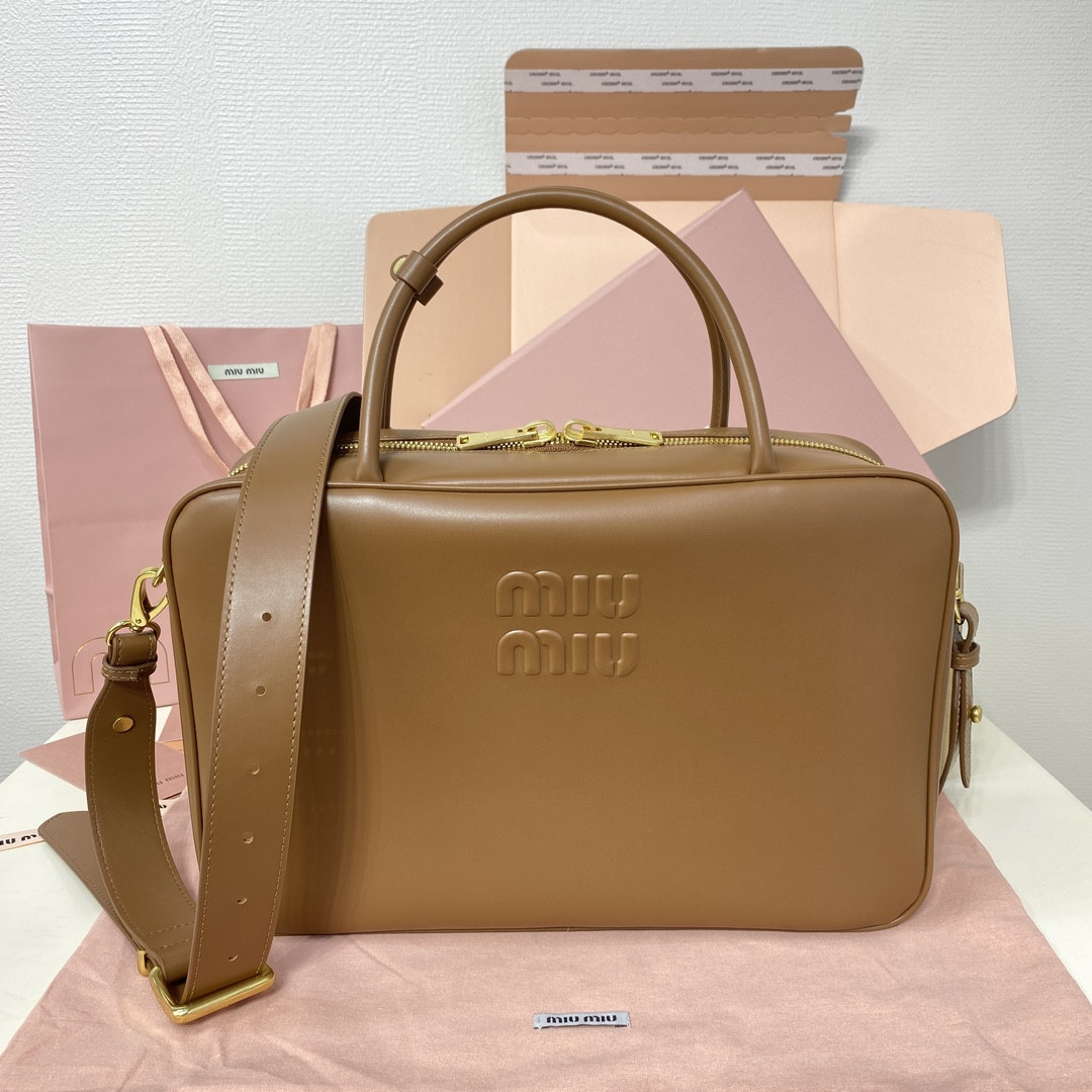 Miu Miu Leather Beau bag 23x34x10cm