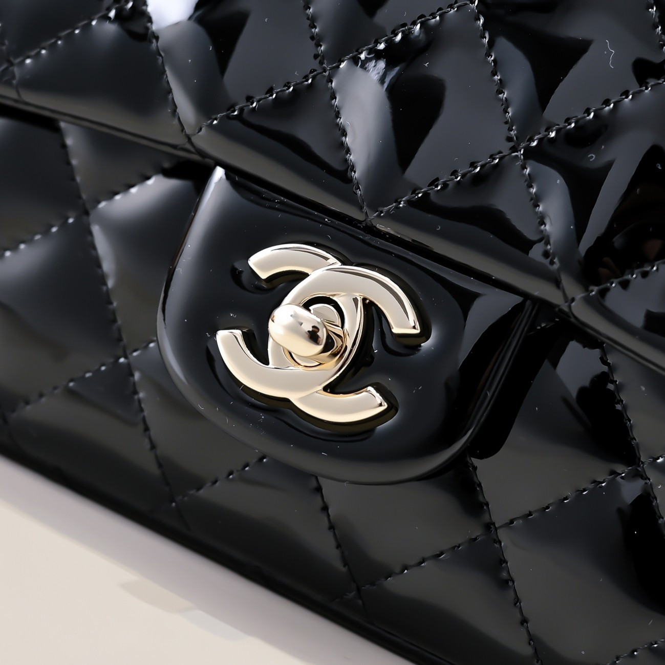 Ch*el mini classic handbag with top handle 20x12x6cm