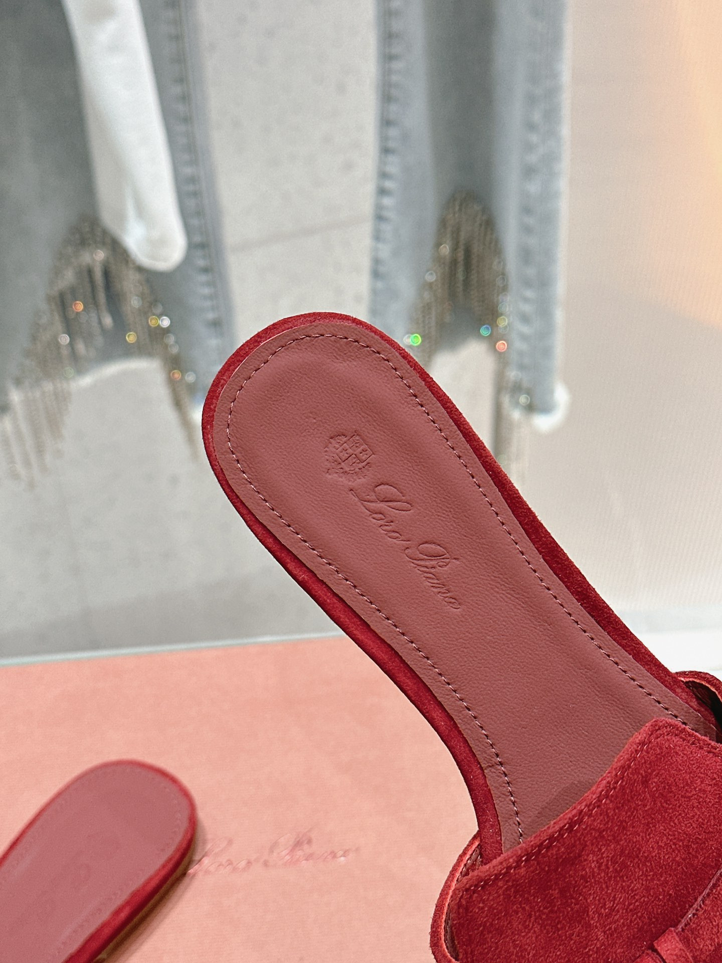 ua L**o p*ana summer charms sandal