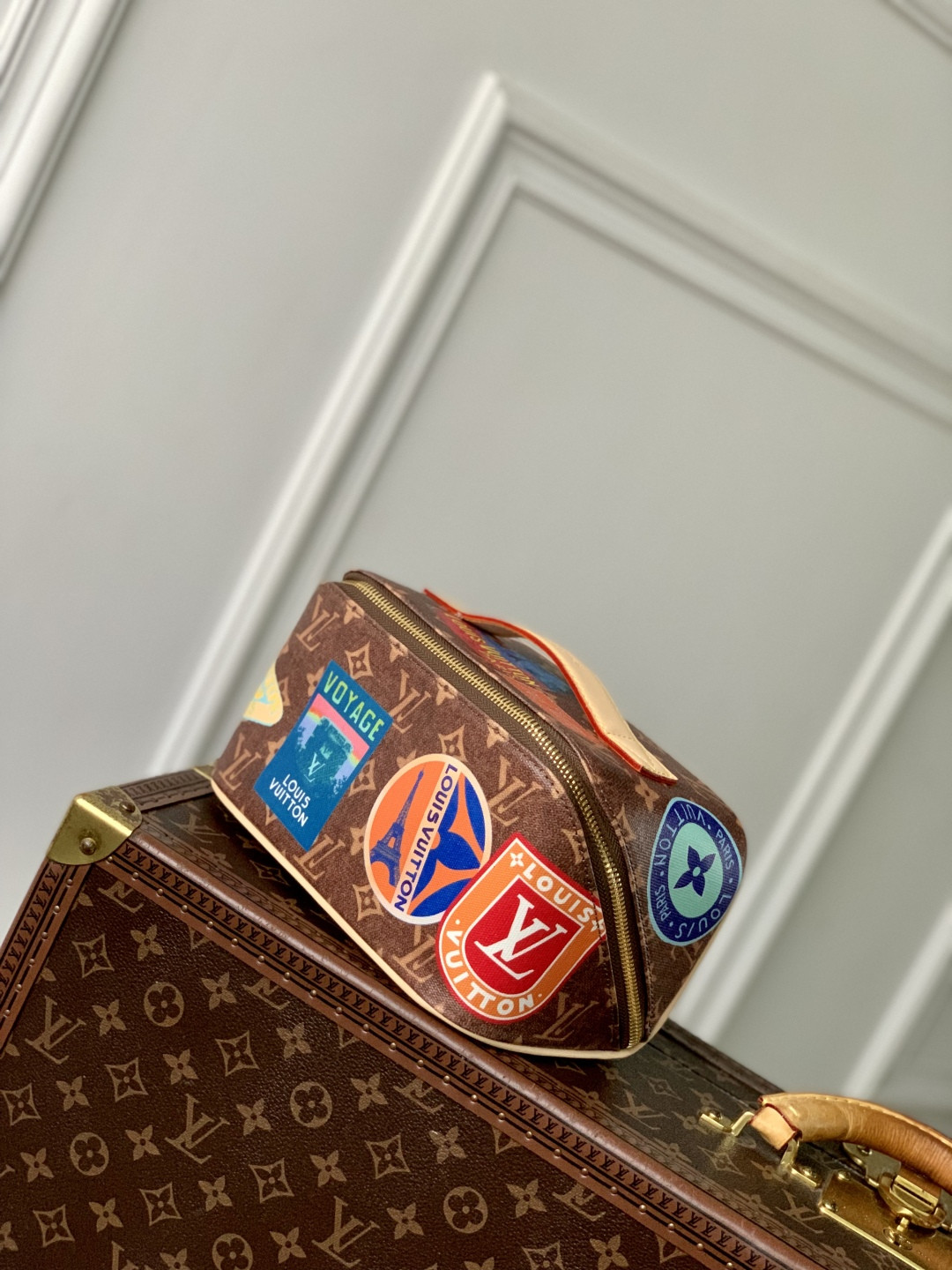 LV Toiletry Bag 2 compartments M14744 24x13x13cm