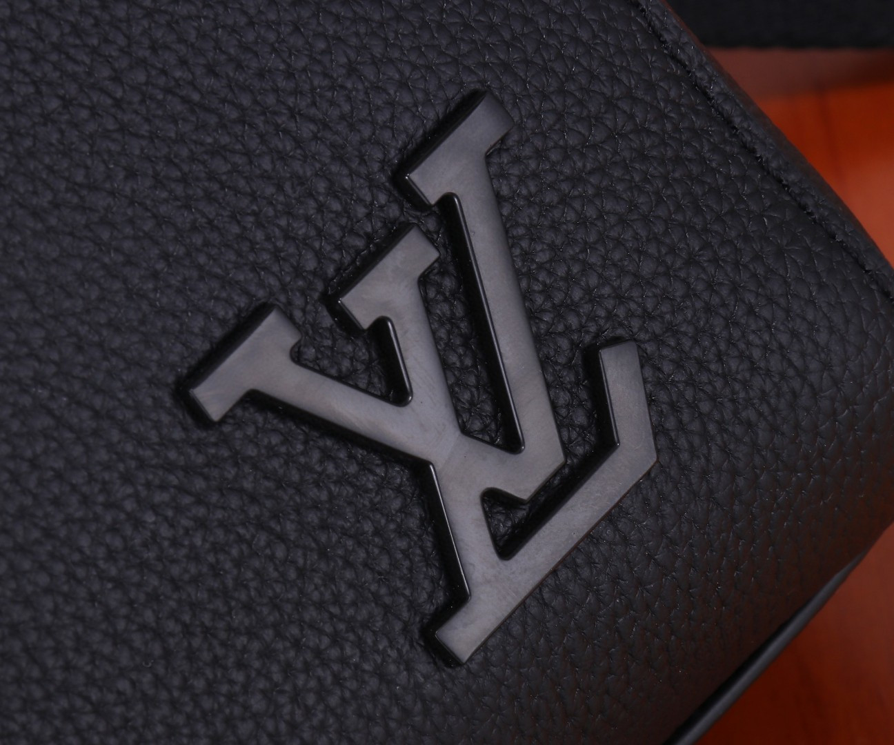 LV Fastline Backpack M21367 30x40x11cm