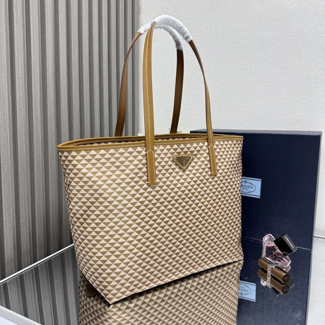 Pra*a re-nylon tessuto triangolo tote bag 33x29x14cm