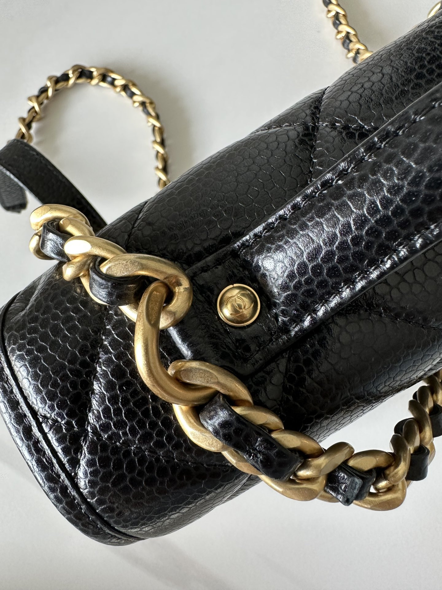 Ch*el backpack as5347 18x24x6cm