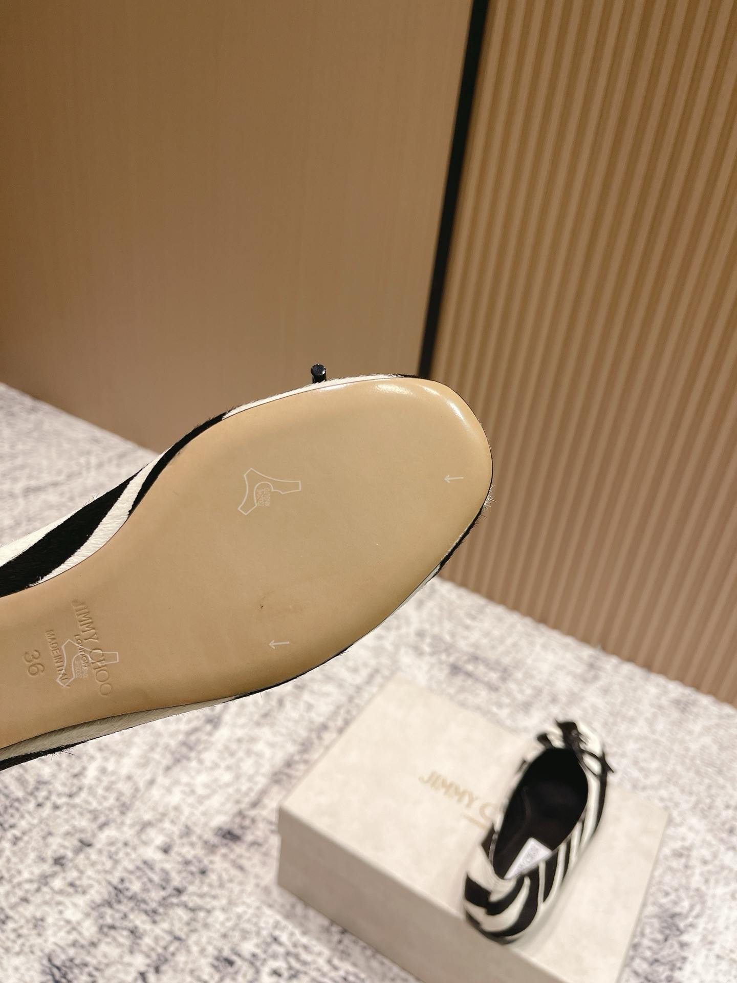 ua Ji*y Ch* scarlett ballerina flats