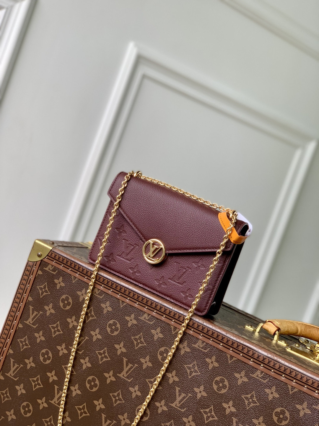 LV Wallet On Chain Rosy M25814 19.5x13.5x6.5cm