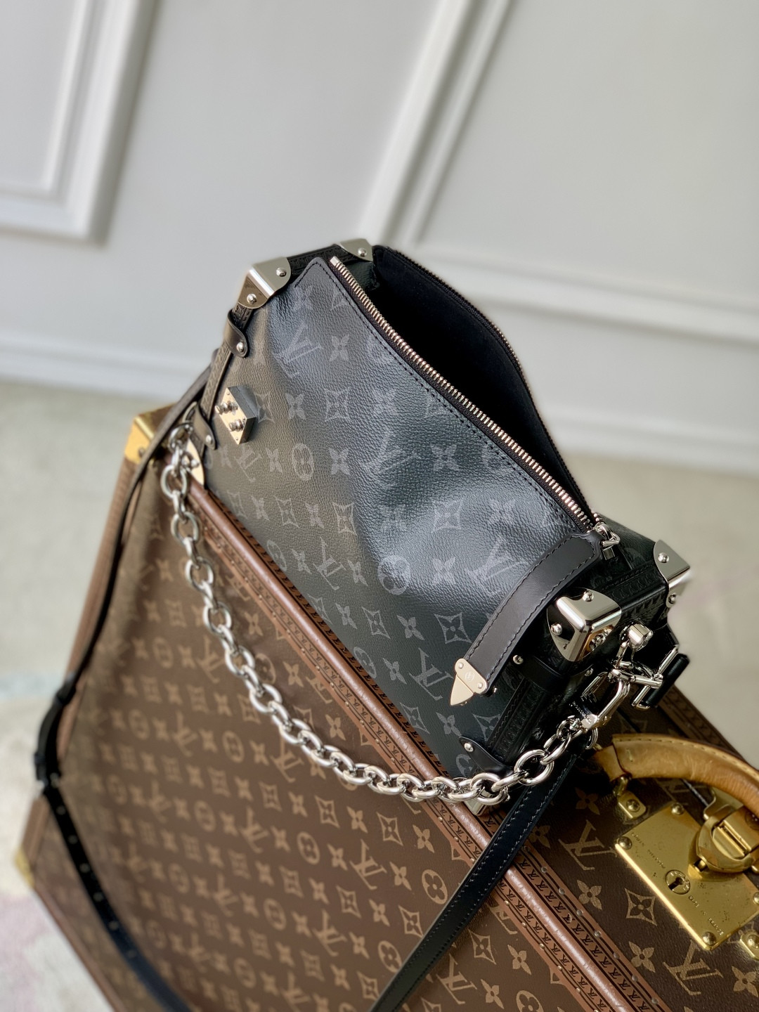 LV Side Trunk MM East West M26226 28x15x7cm