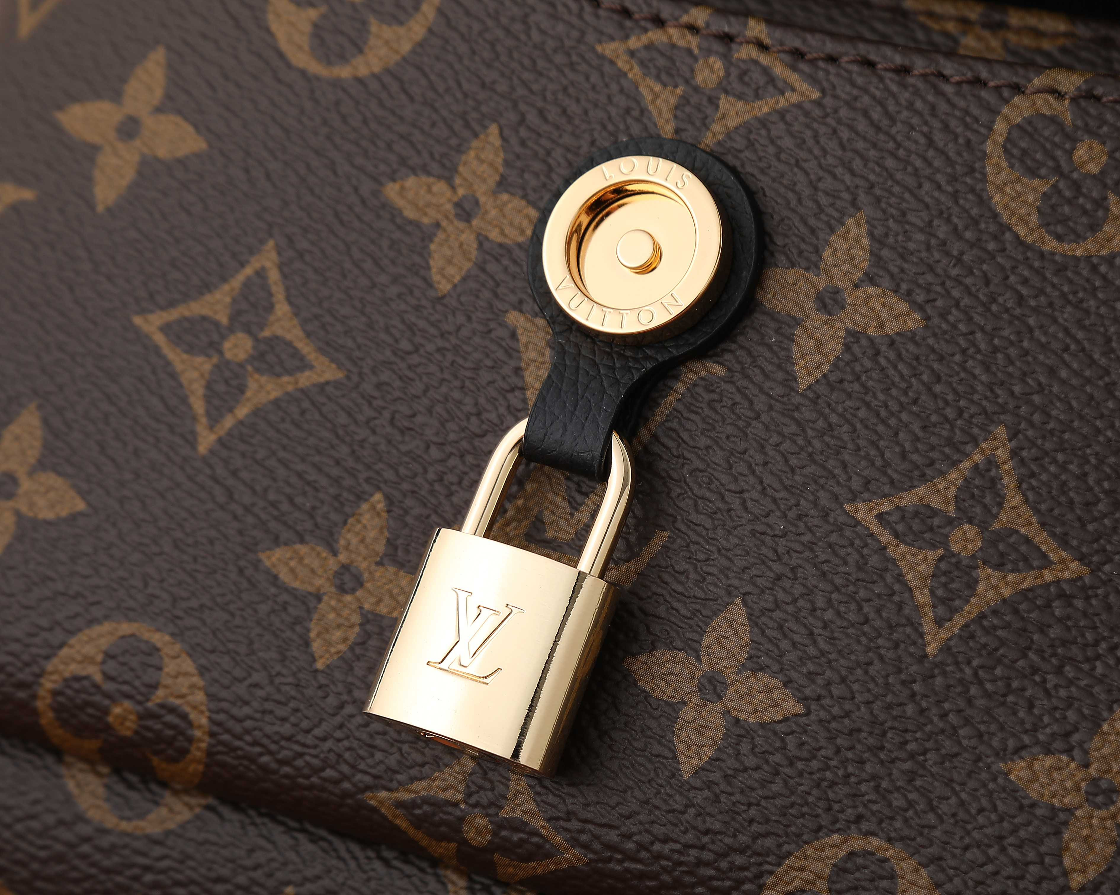 LV Saint Germain BB M26398 24x17x9cm