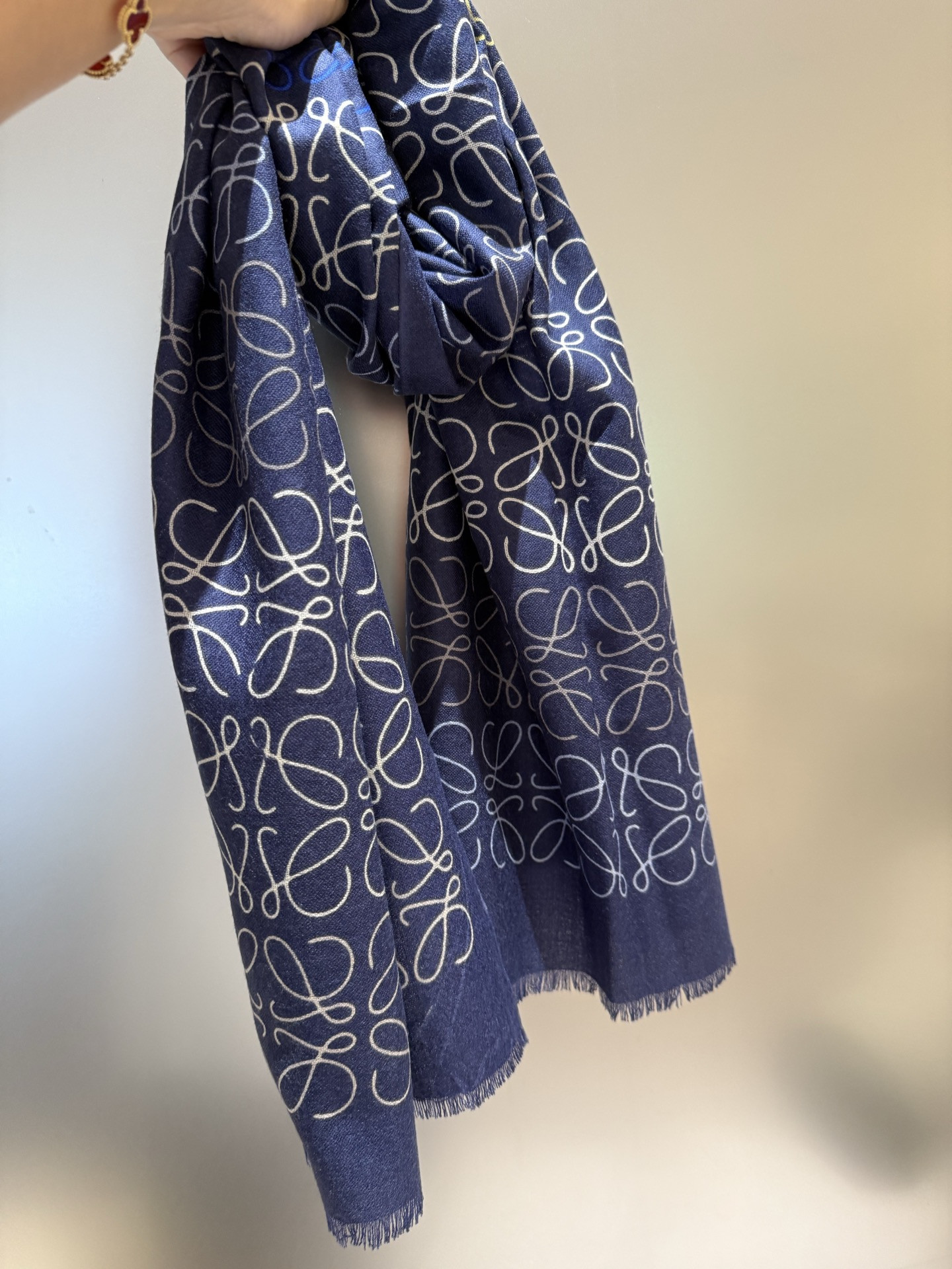 L0ew* scarf 45x180cm
