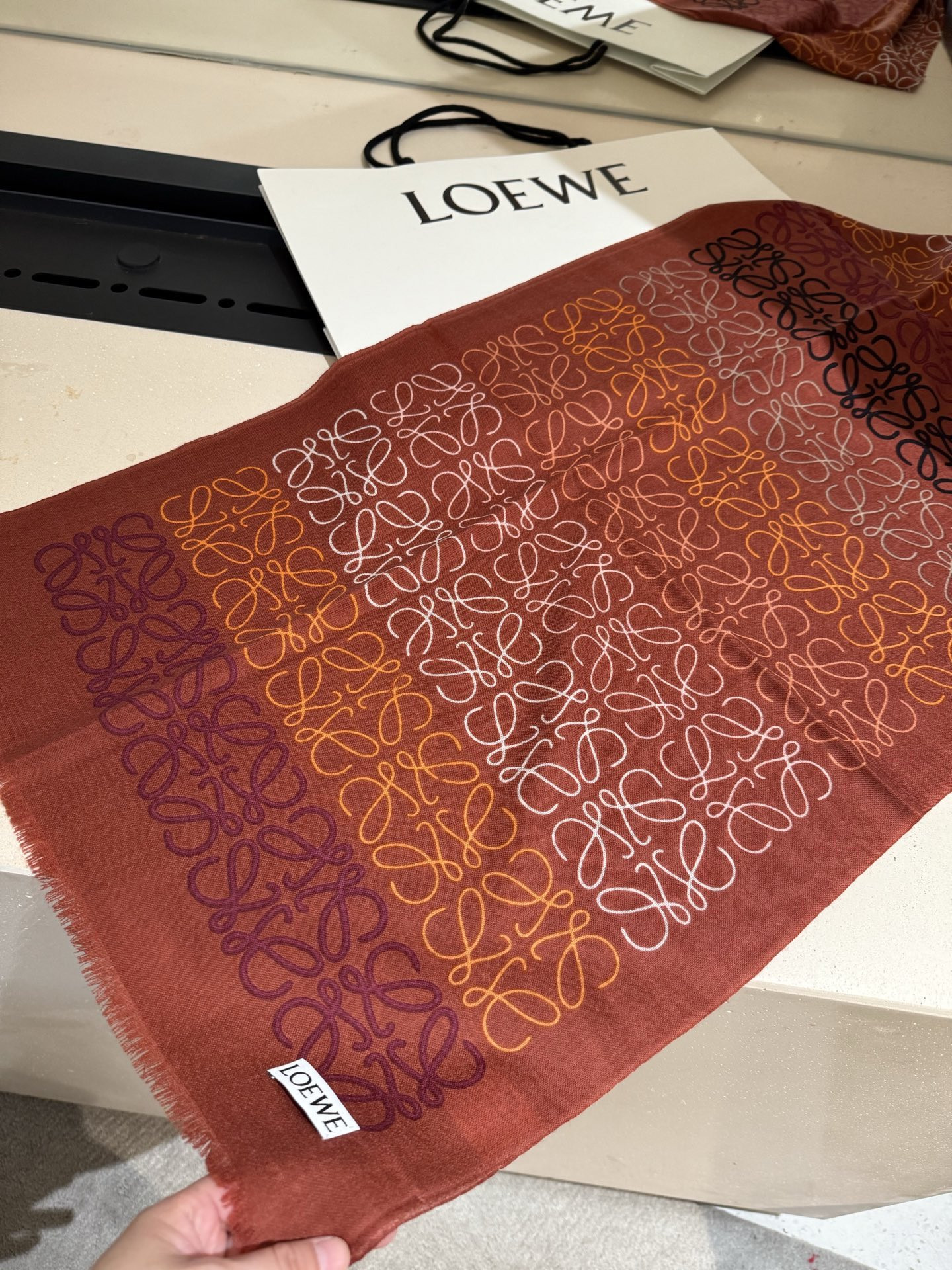 L0ew* scarf 45x180cm
