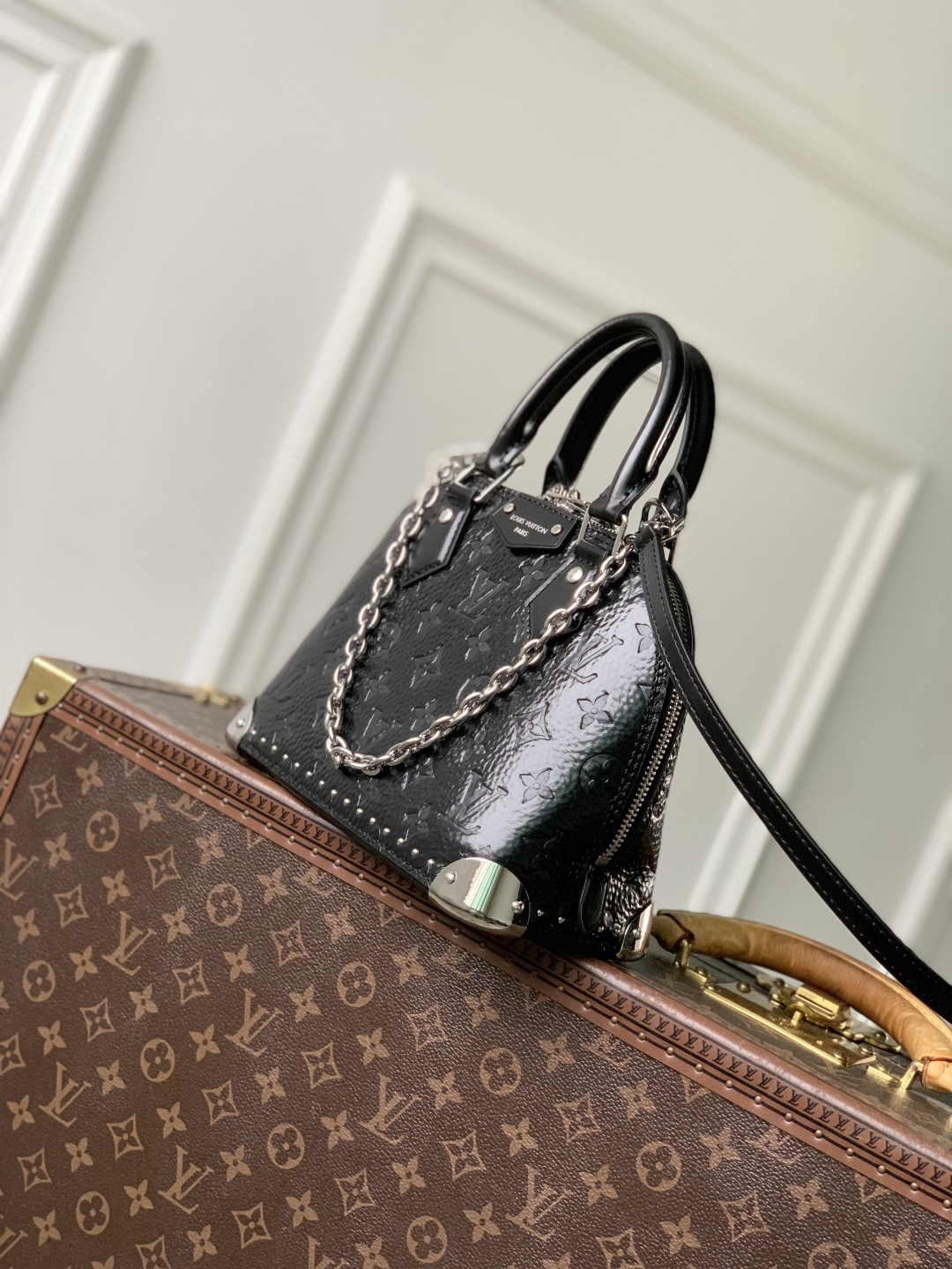LV ALMA TRUNK BB Handbag M27812 19x11x22cm
