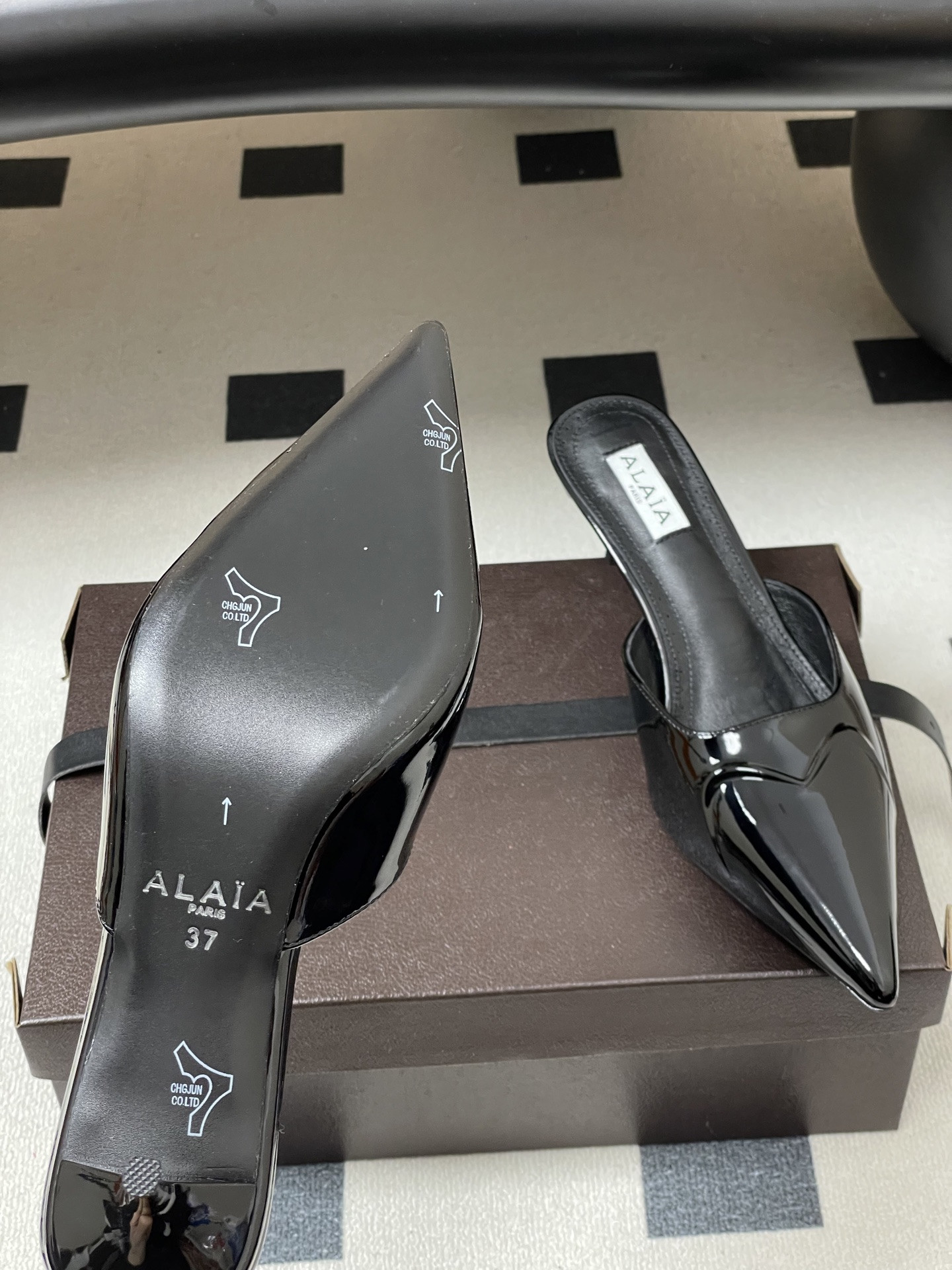 UA Alaïa Le Cœur 3D Mules 6.5cm Heel