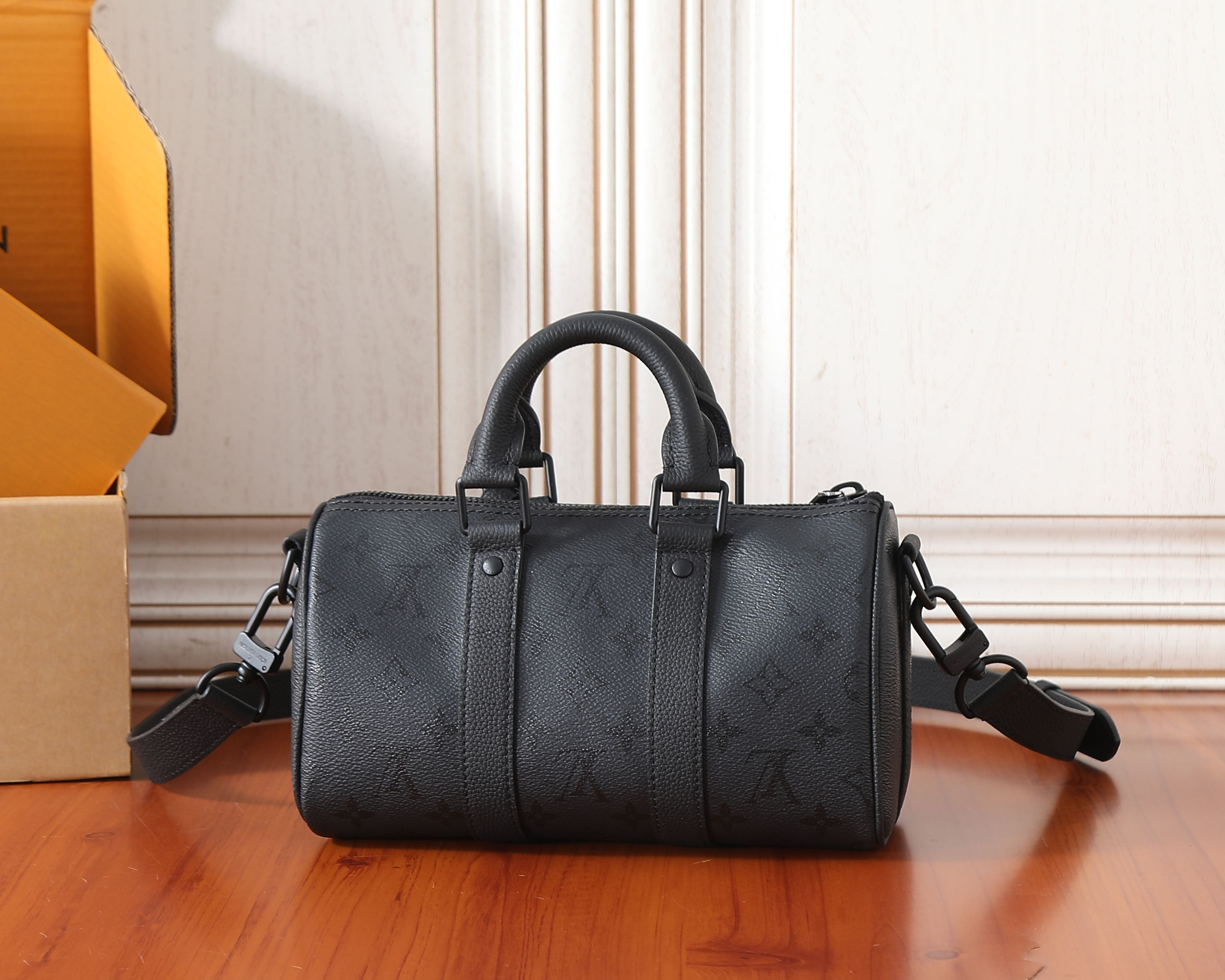 LV KEEPALL BANDOULIÈRE 25 Handbag M28369 15x11x25cm