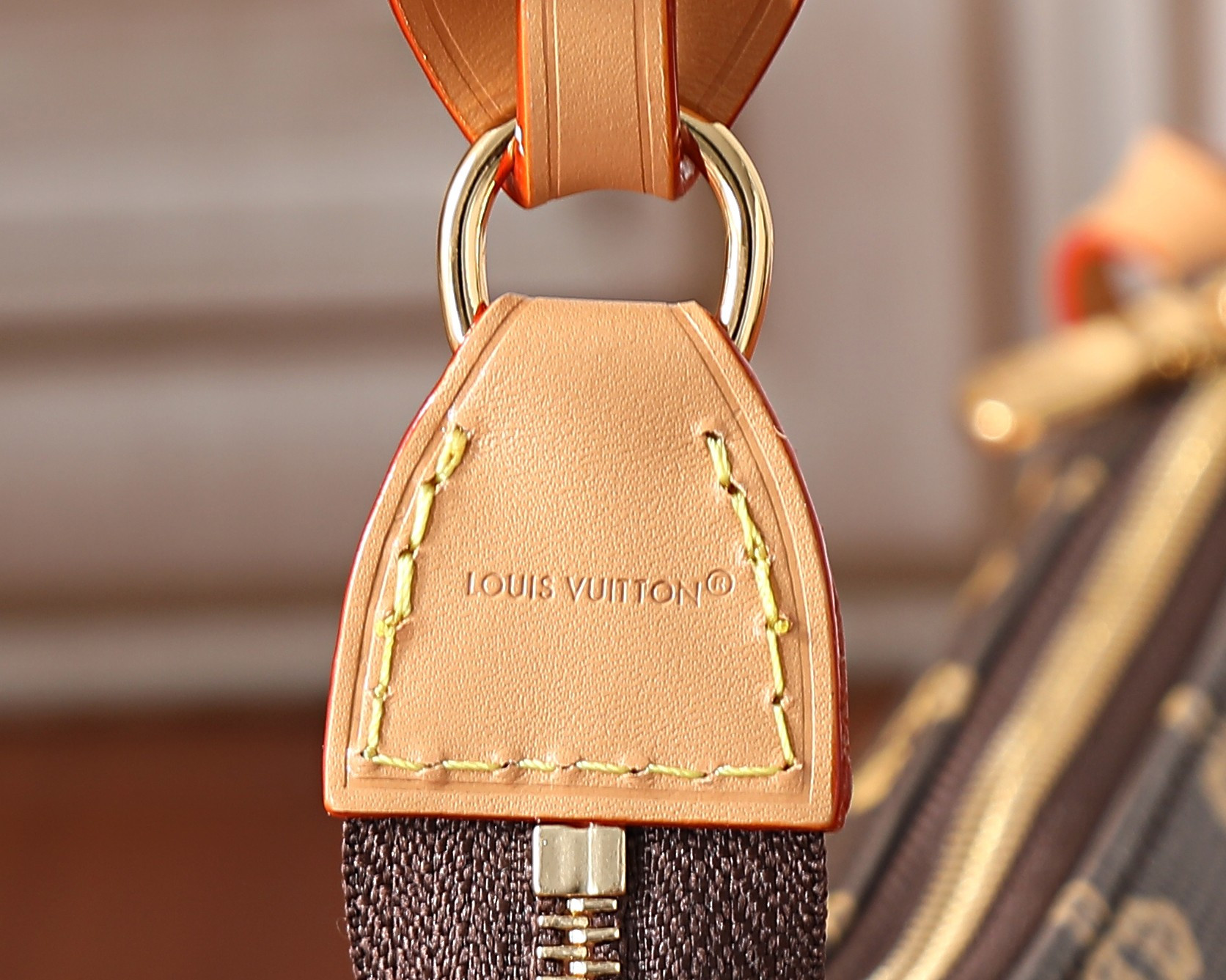 LV Pochette Accessoires M27718 23.5x13.5x4cm